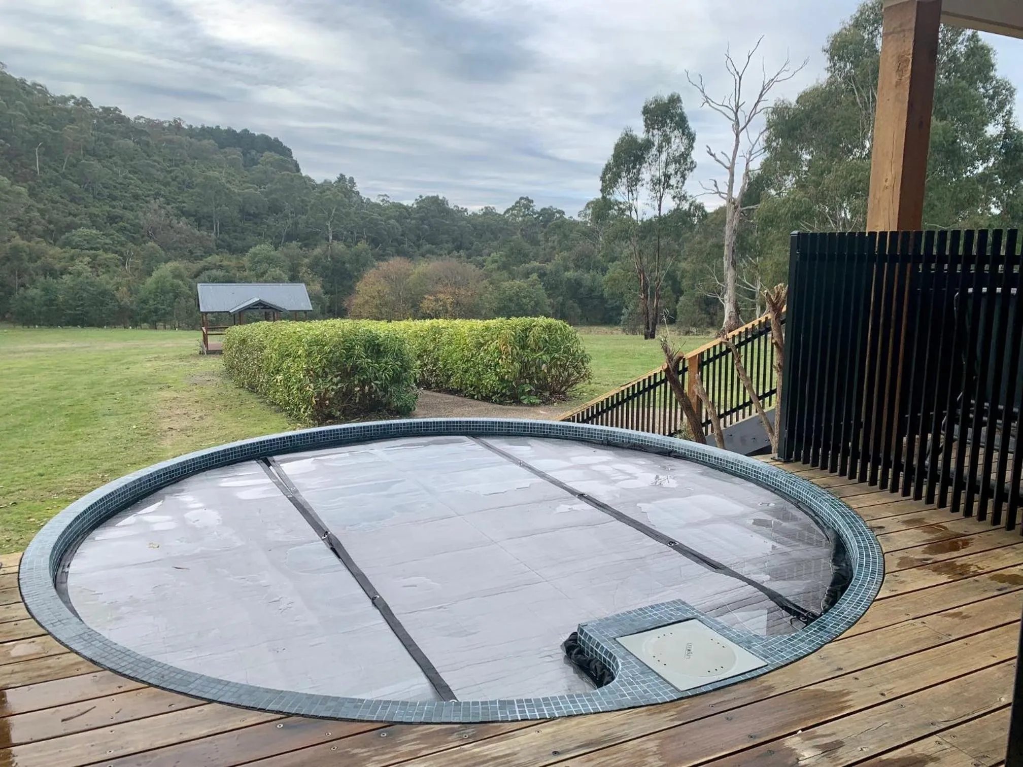 Mountain view in Yering Gorge Cottages