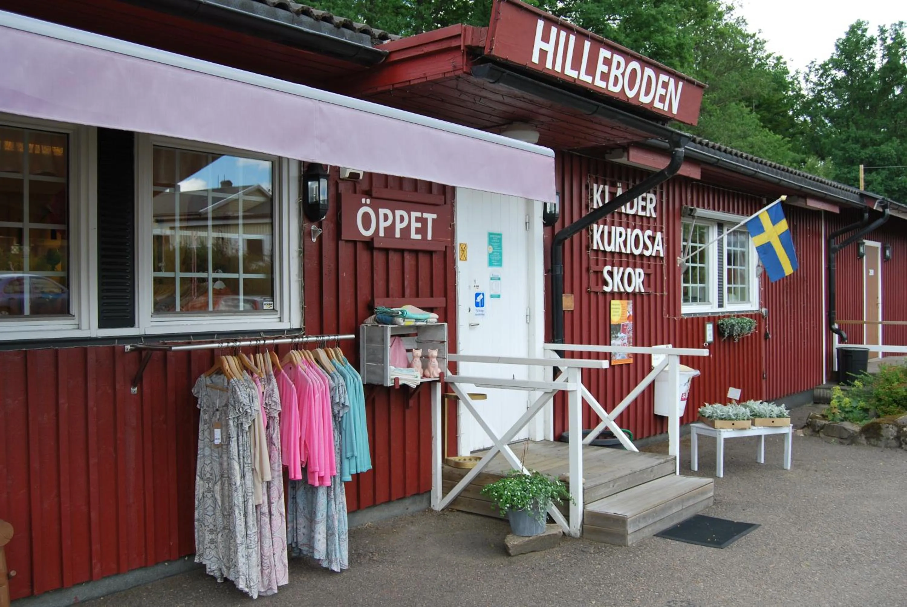 Shopping Area in Hillesgården