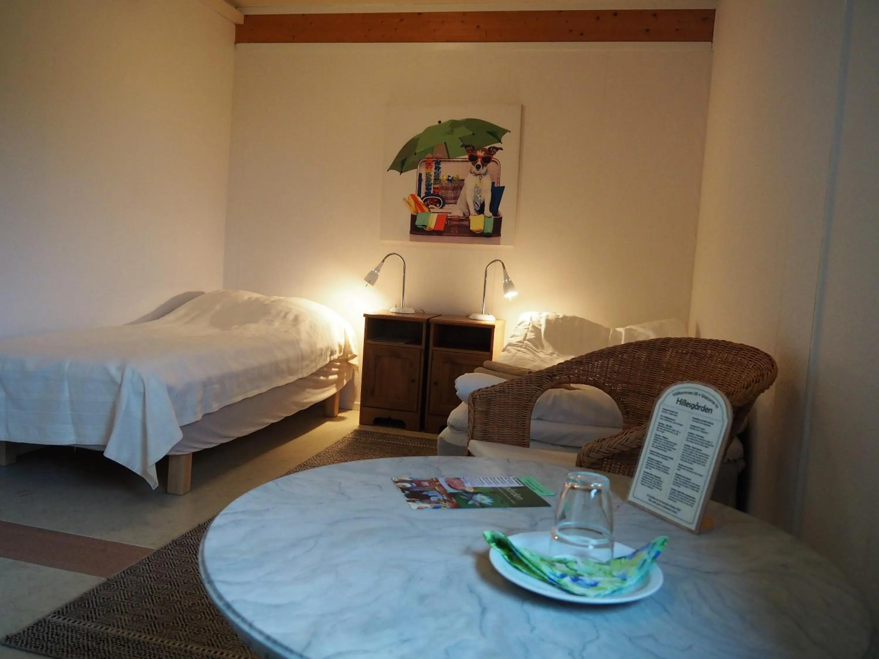 Photo of the whole room, Bed in Hillesgården