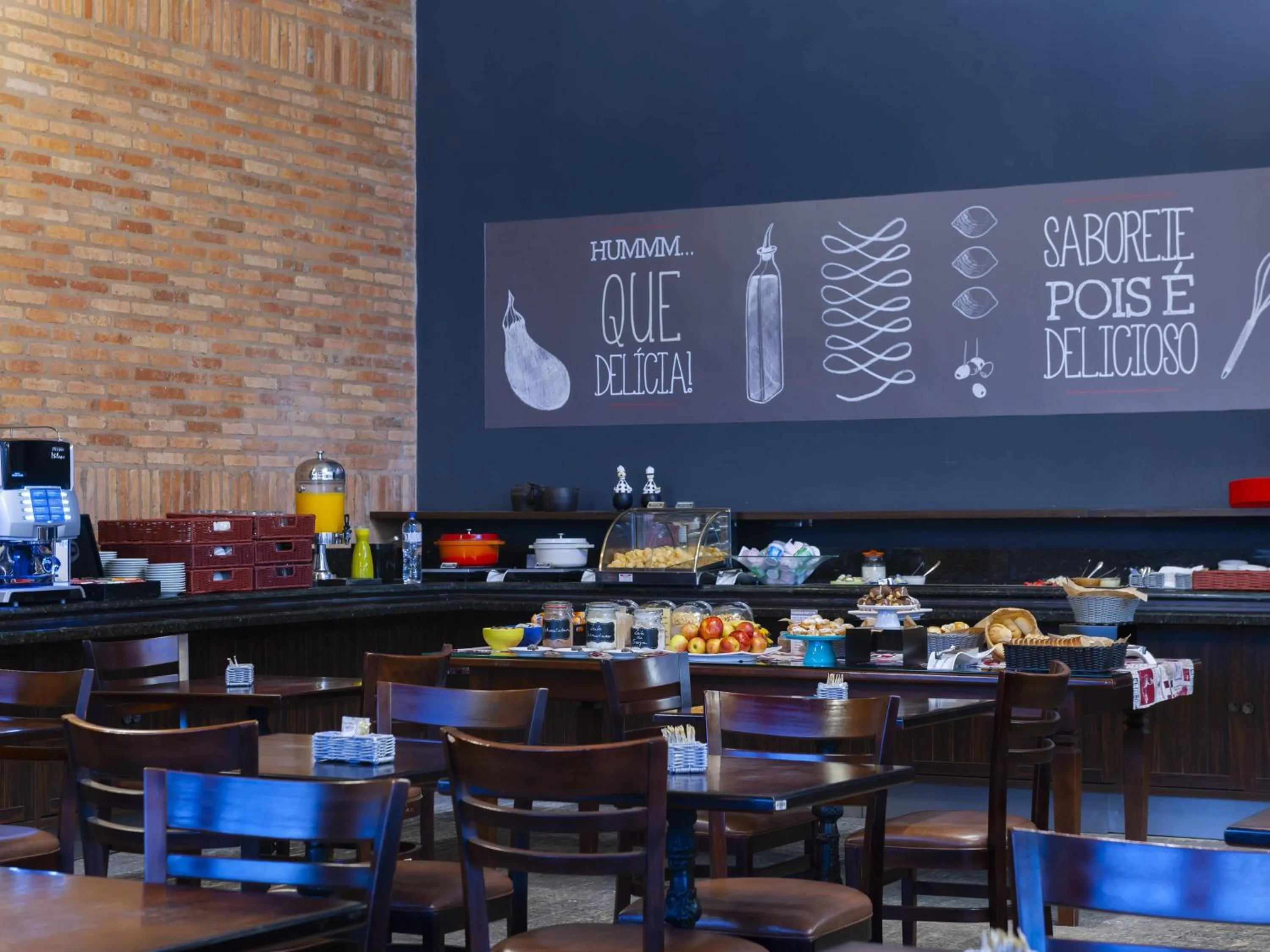 Restaurant/places to eat in Ibis São Carlos