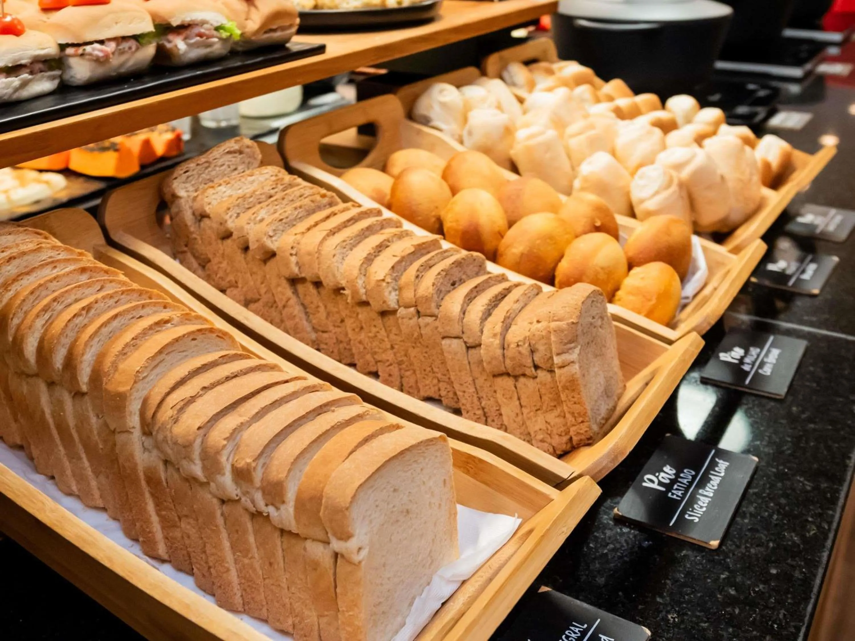 Restaurant/places to eat in ibis Joinville