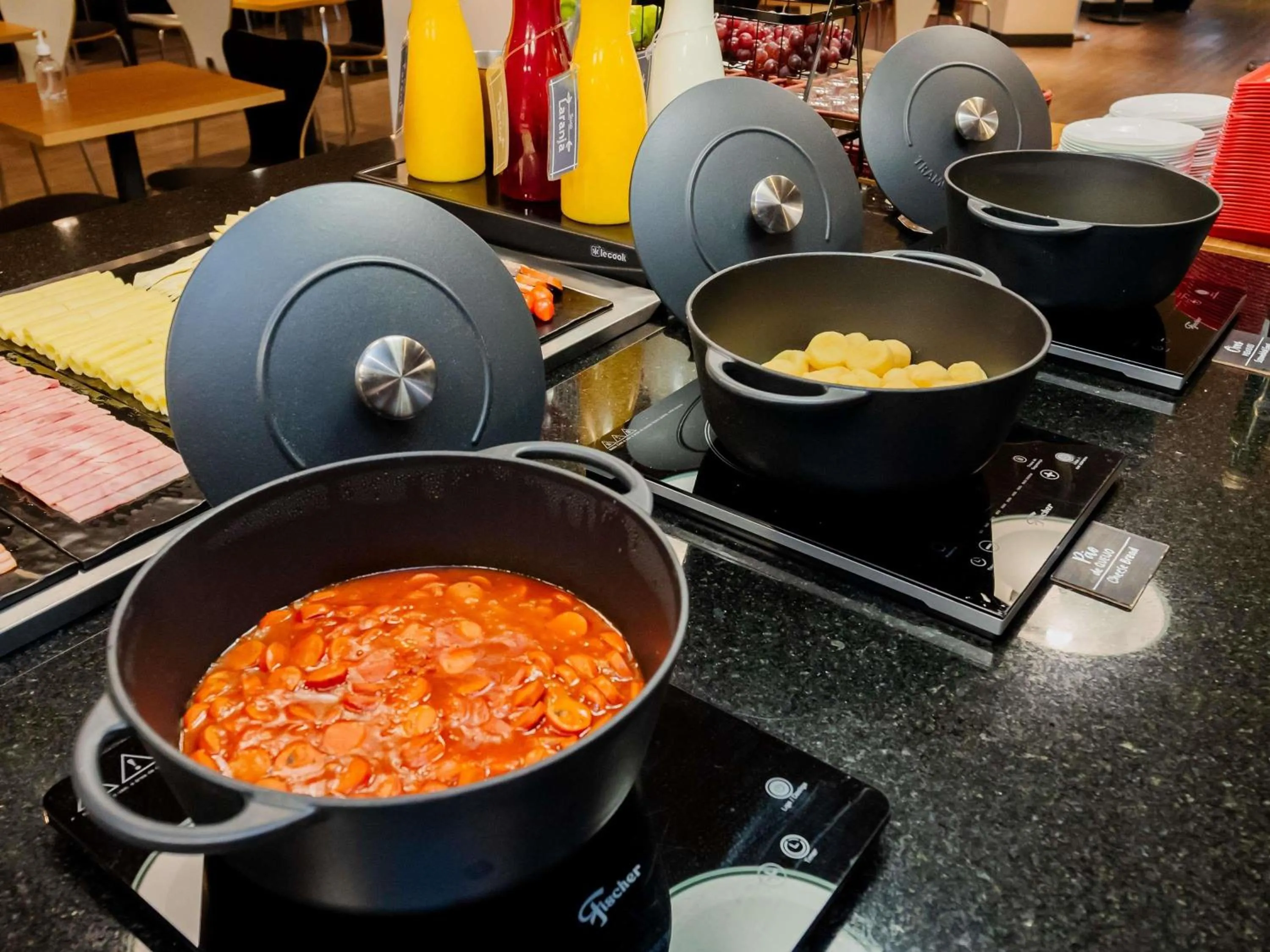 Restaurant/places to eat in ibis Joinville