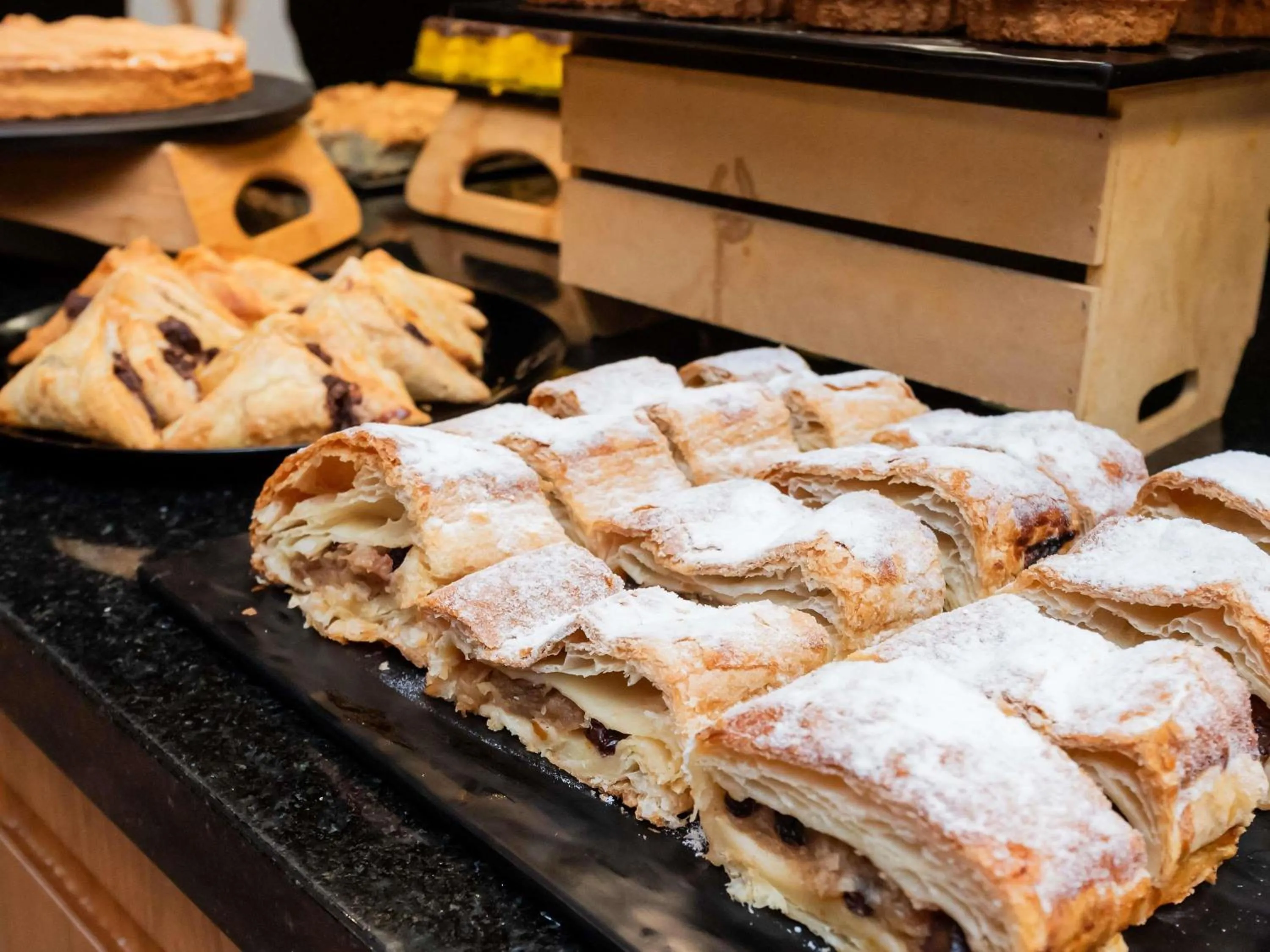 Restaurant/places to eat in ibis Joinville