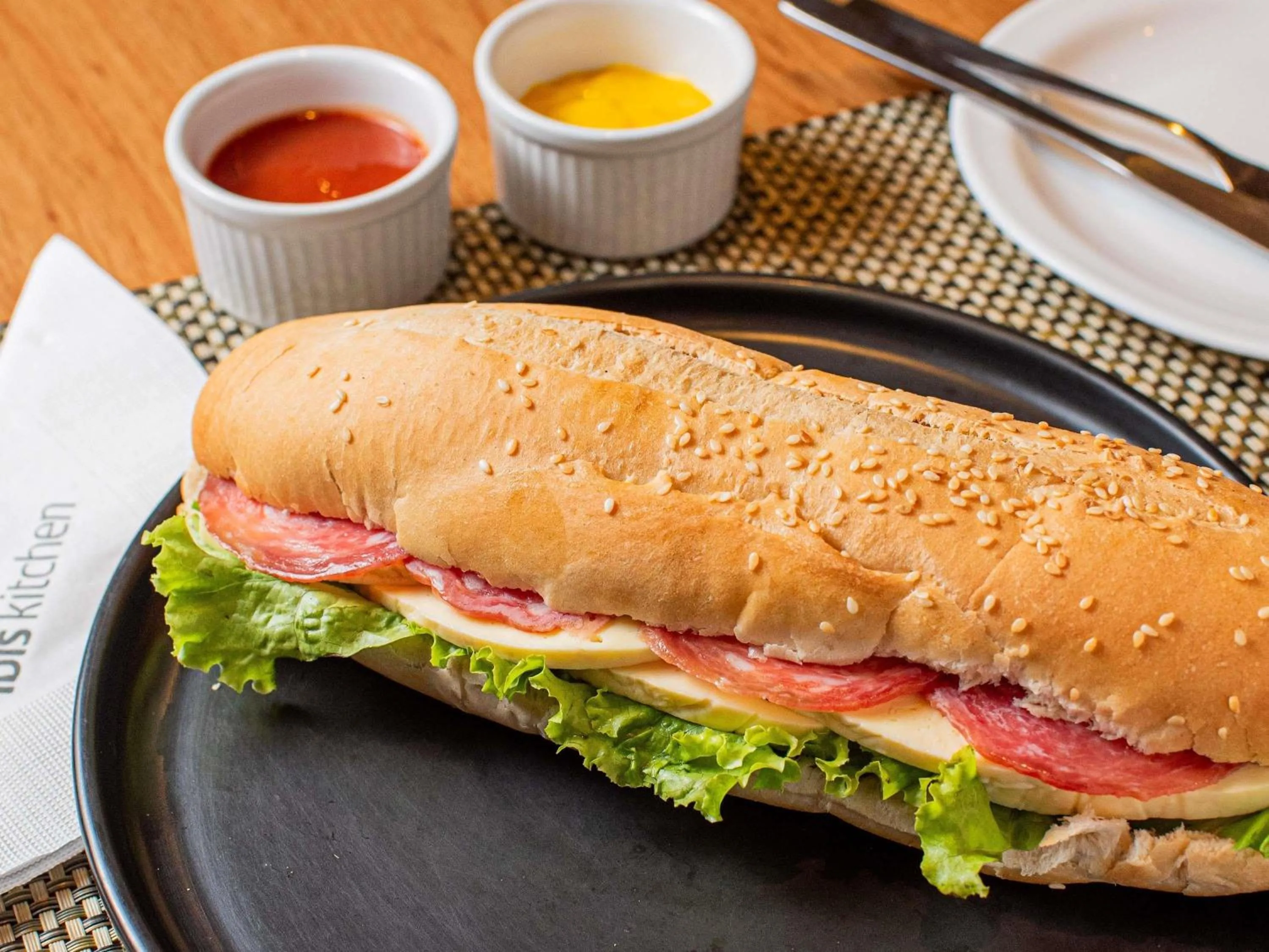 Restaurant/places to eat in ibis Joinville