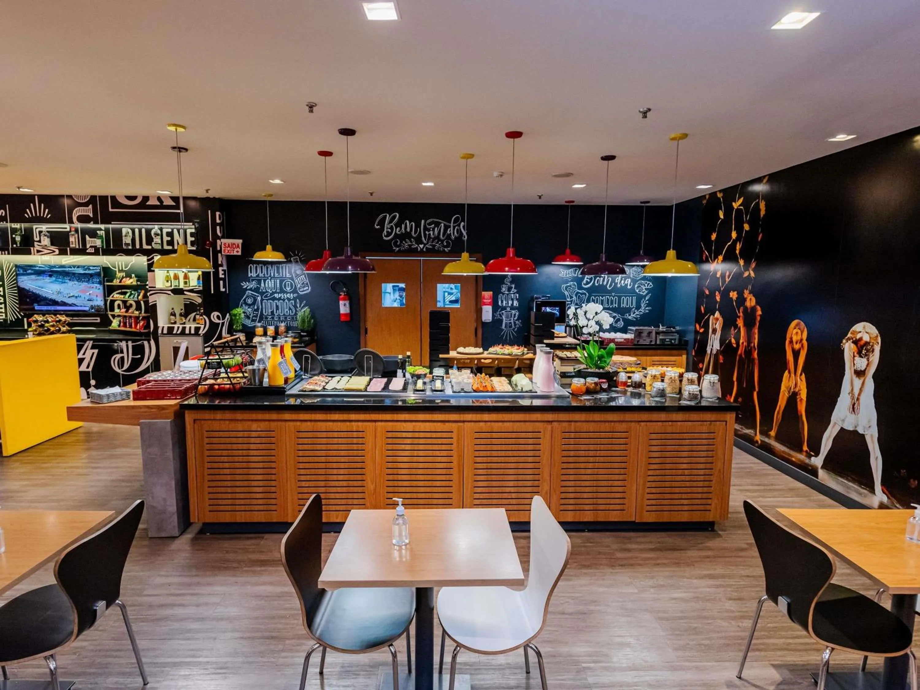 Restaurant/places to eat in ibis Joinville