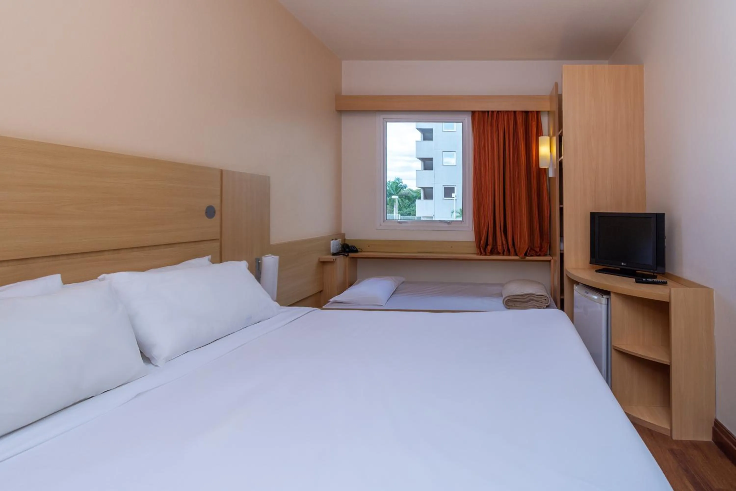 Bedroom, Bed in ibis Campo Grande