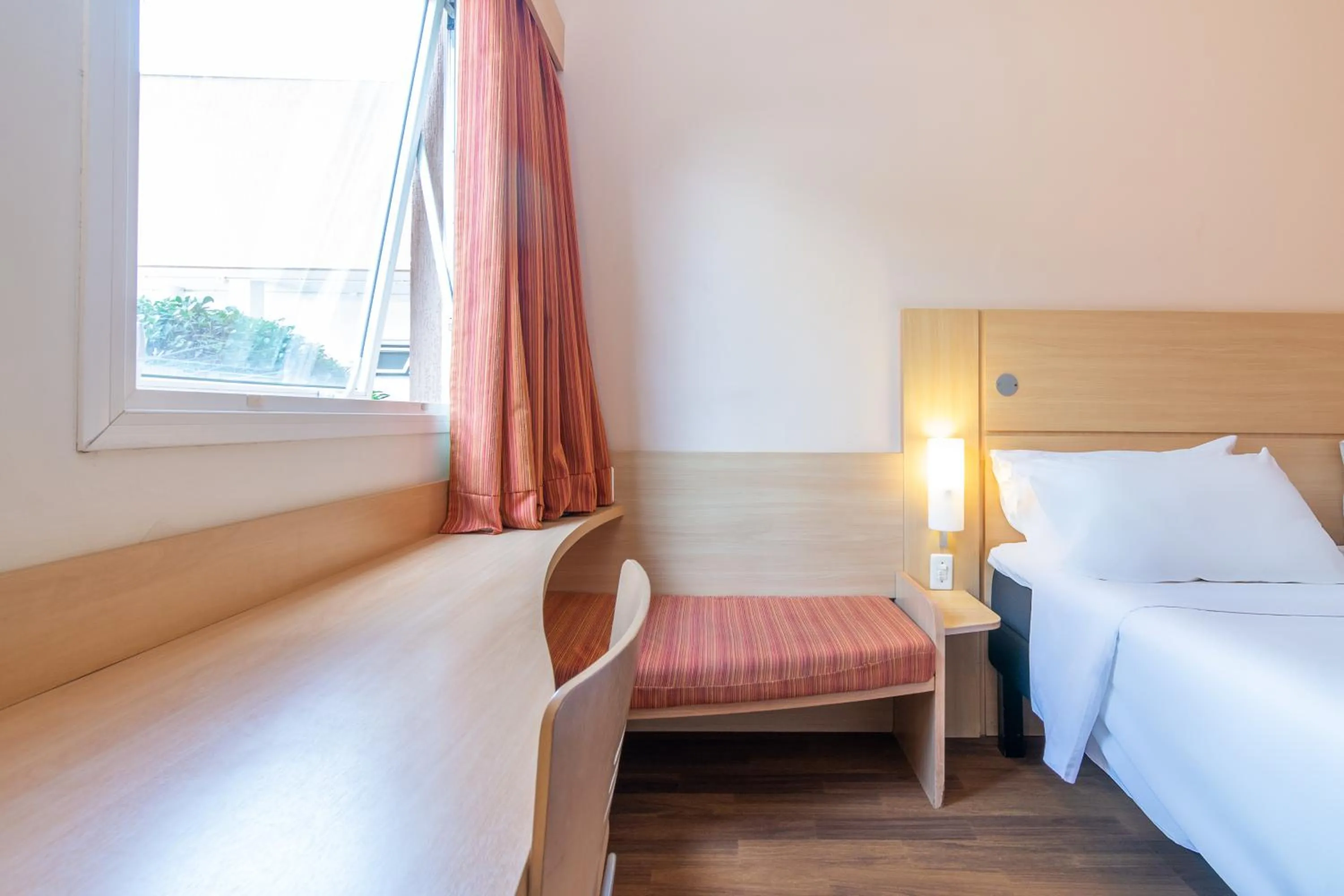 Bedroom, Bed in ibis Campo Grande