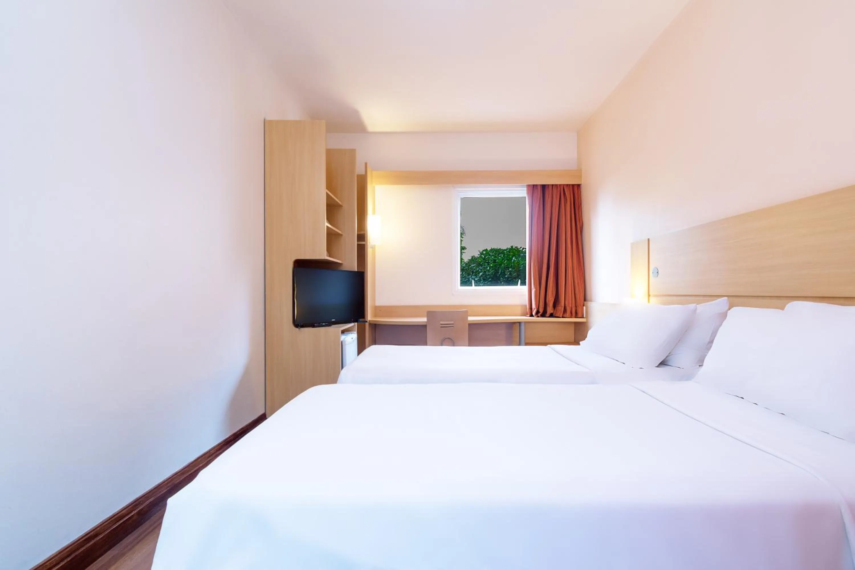 Bedroom, Bed in ibis Campo Grande