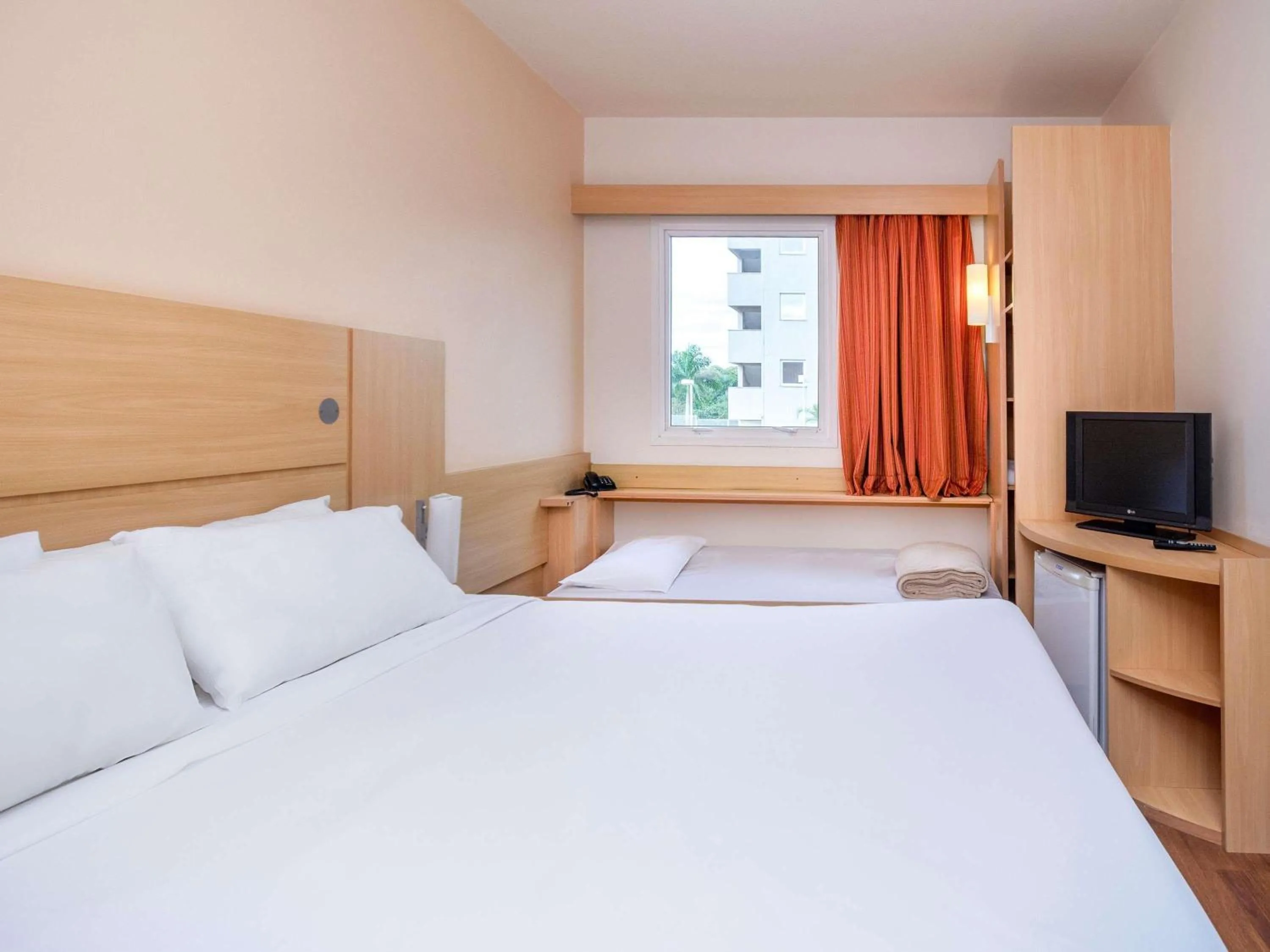 Bedroom, Bed in ibis Campo Grande