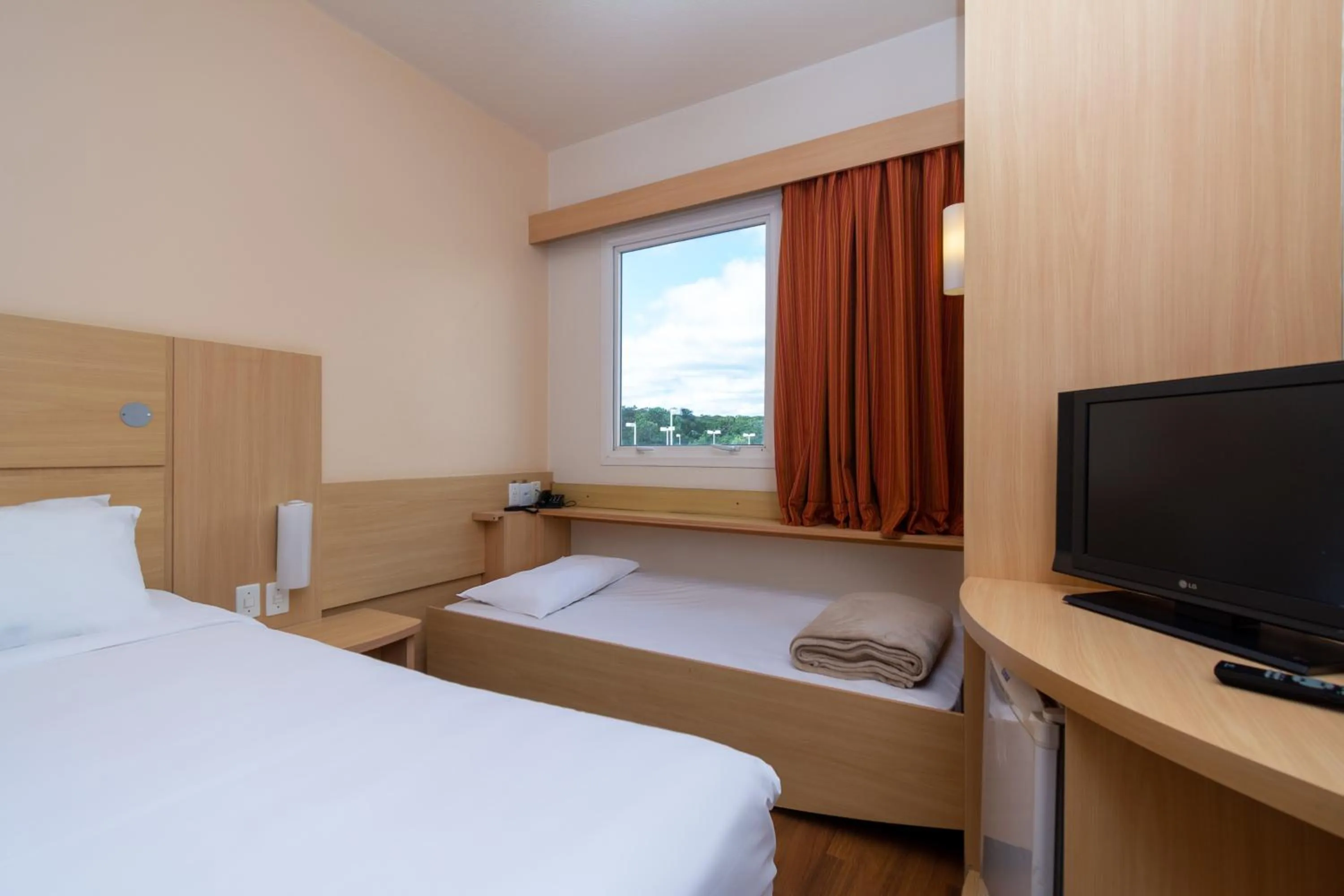 Bedroom, Bed in ibis Campo Grande