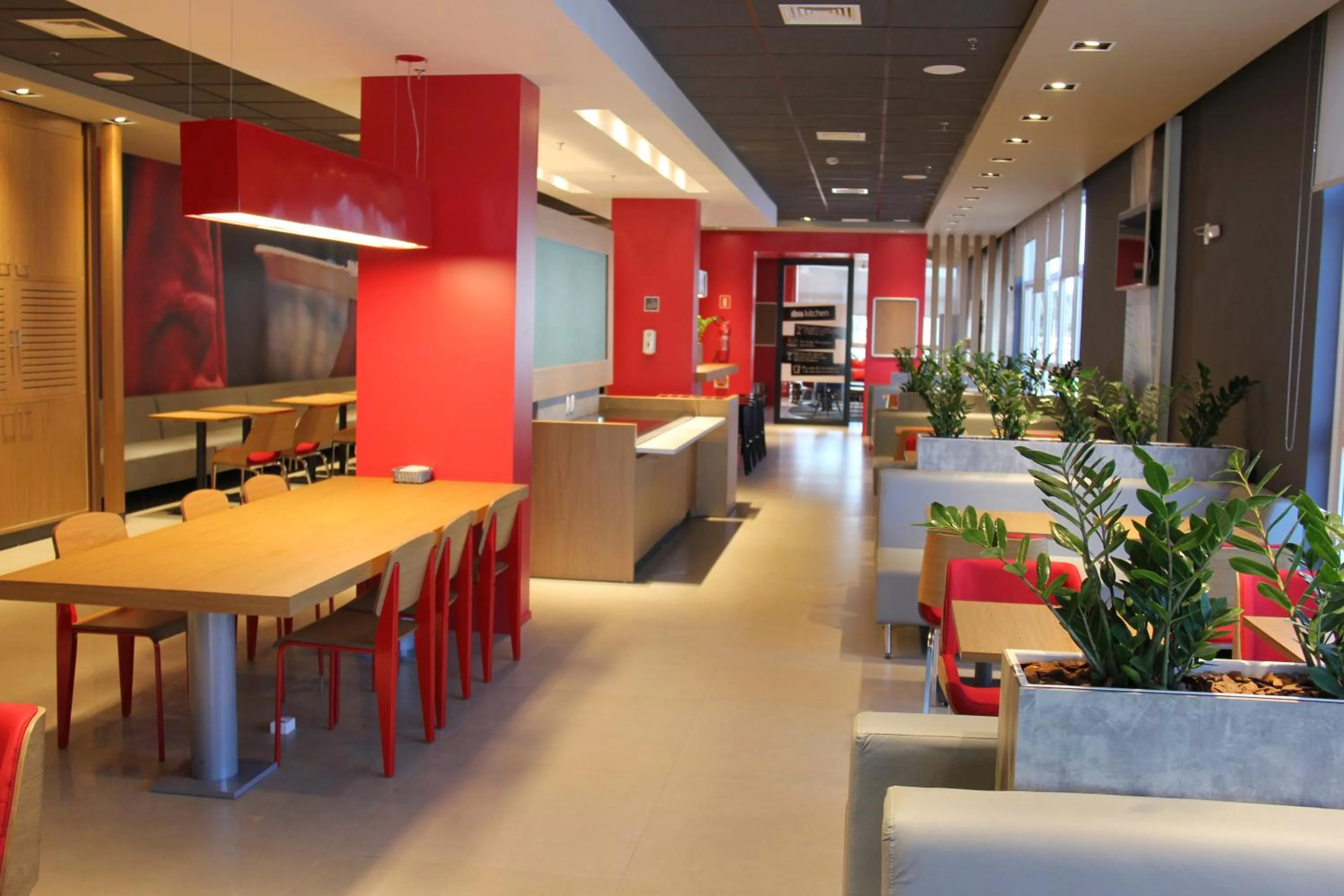 Restaurant/places to eat in ibis Chapeco