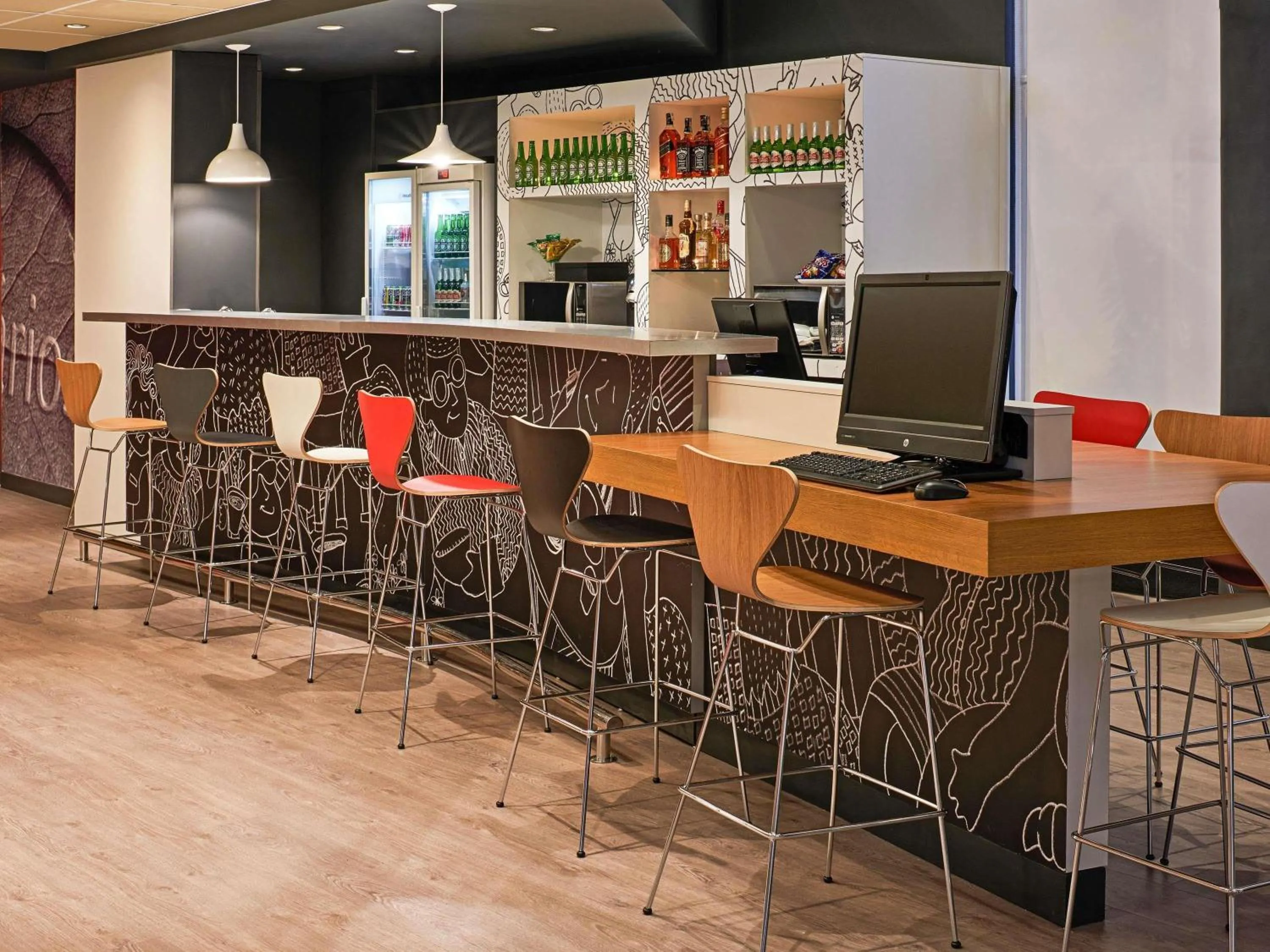 Restaurant/places to eat in ibis Jundiai Shopping