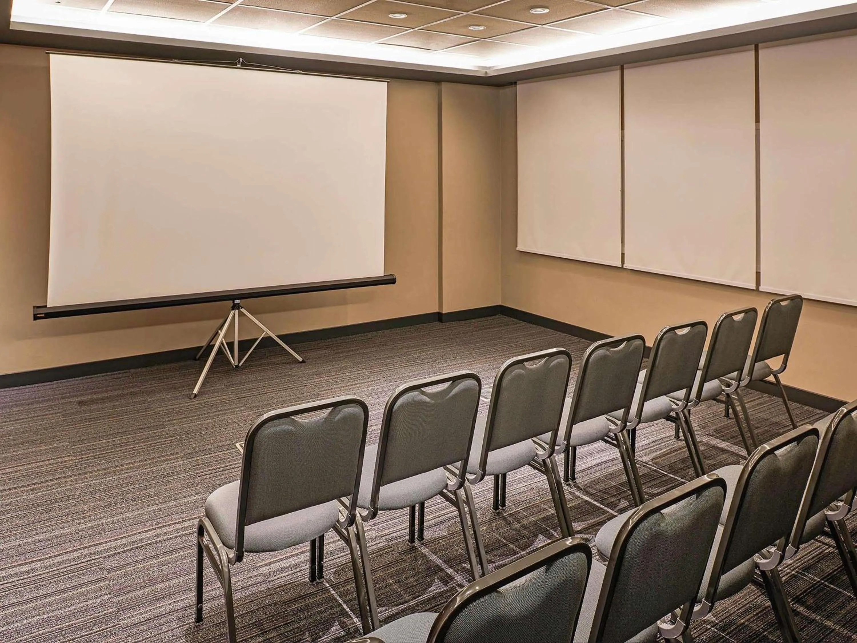 Meeting/conference room in ibis Jundiai Shopping