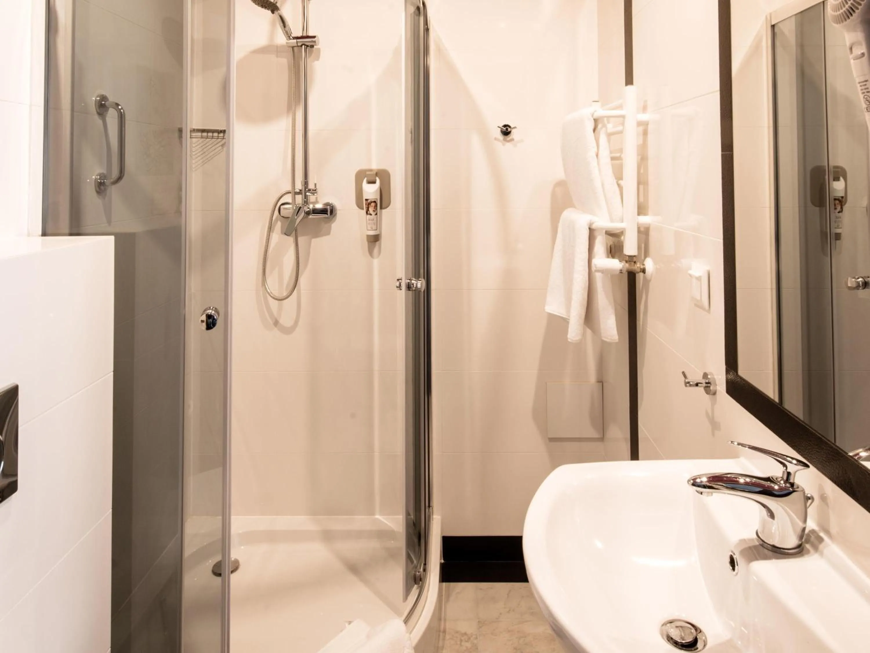 Bedroom in Ibis Styles Gniezno Stare Miasto