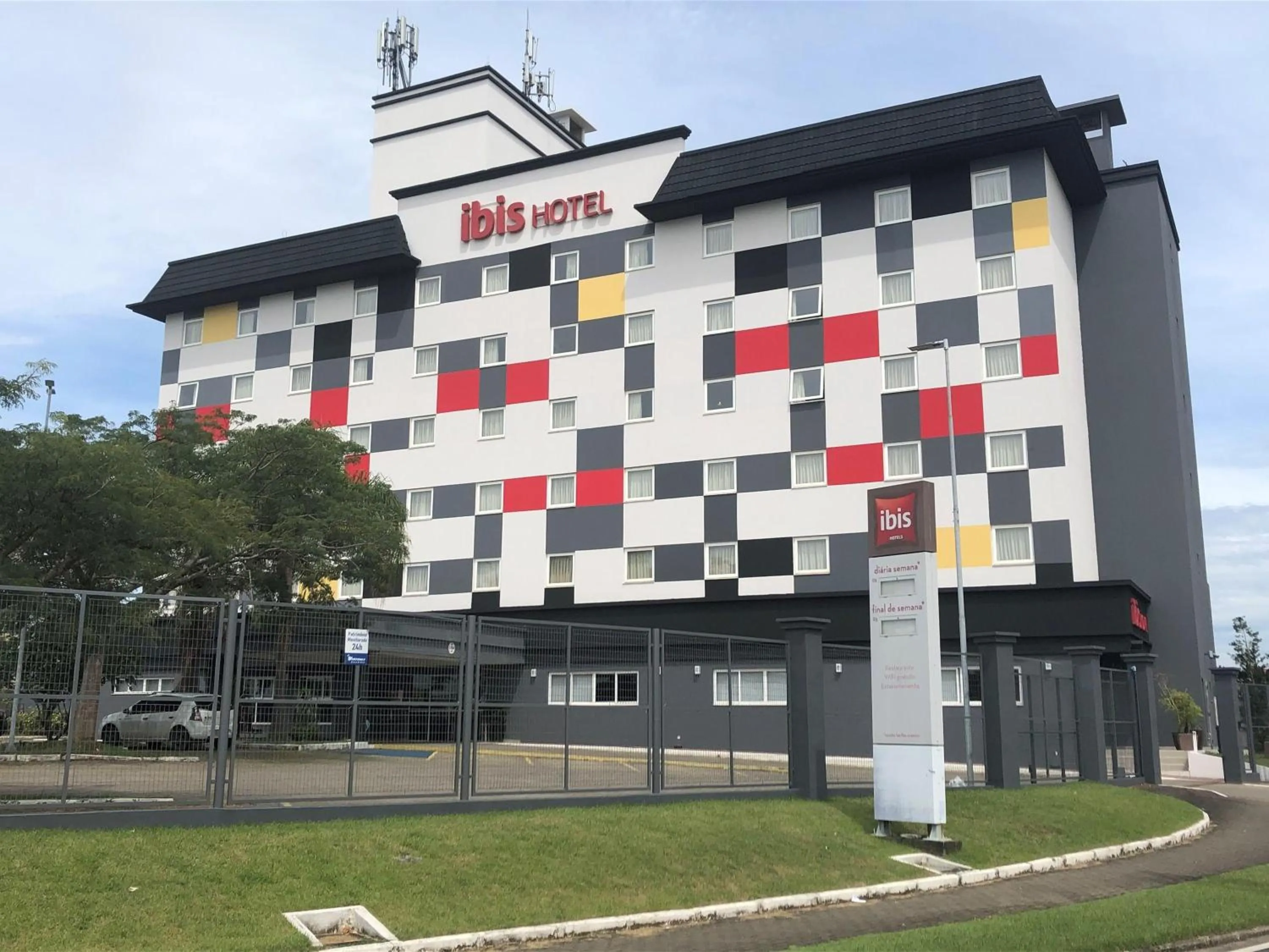 Property building in ibis Criciuma