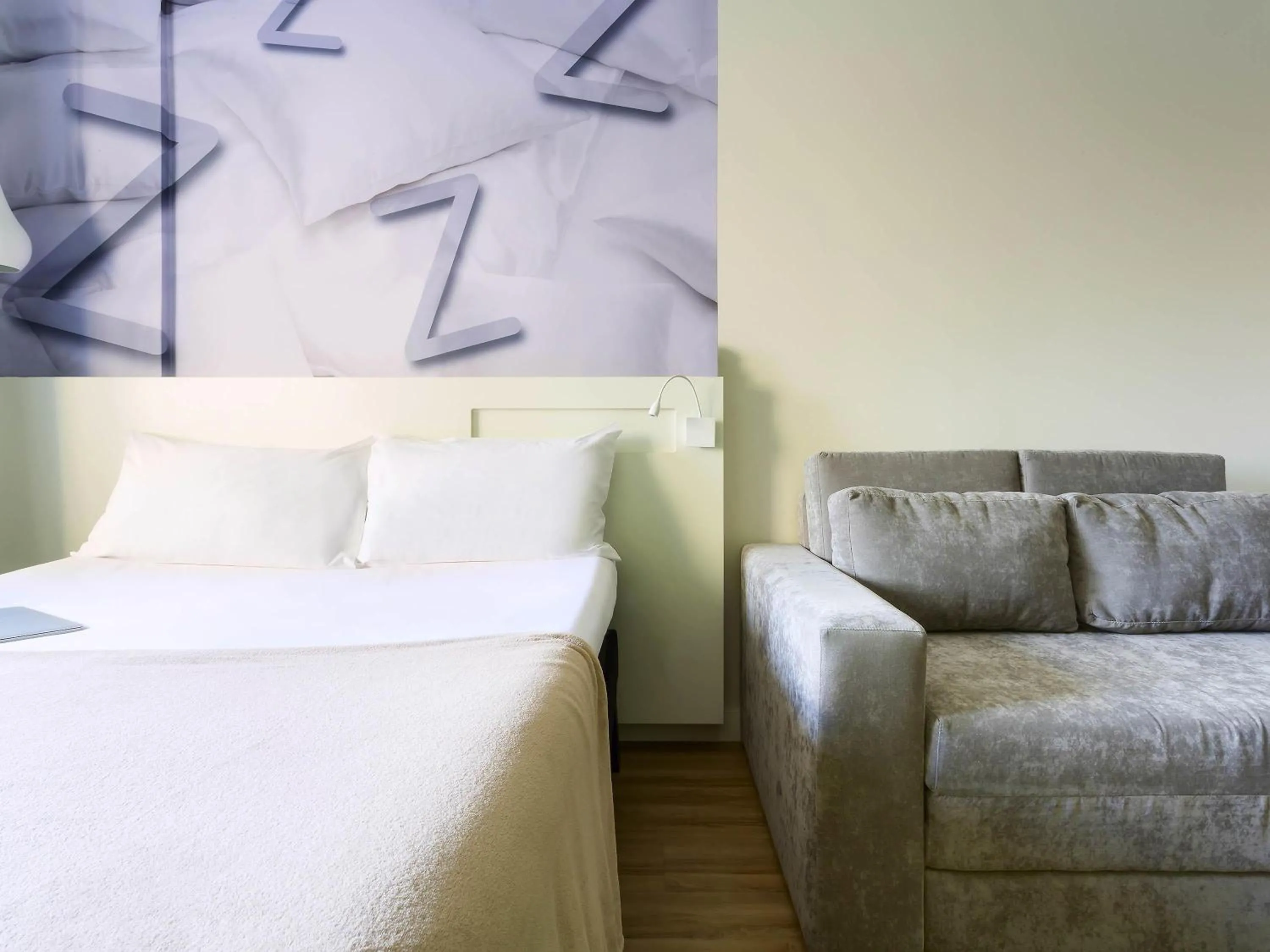 Standard Double Room with Sofa Bed in ibis Styles Sao Paulo Barra Funda