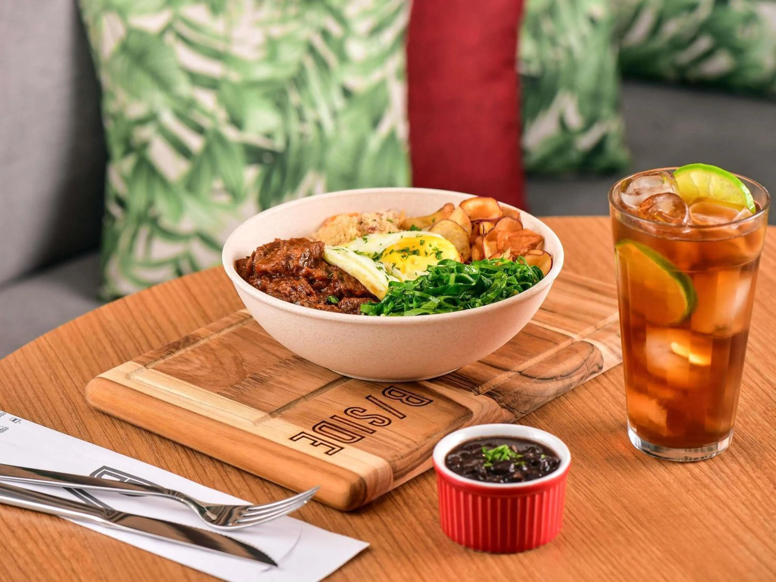 Lounge or bar in ibis Porto Alegre Moinhos de Vento