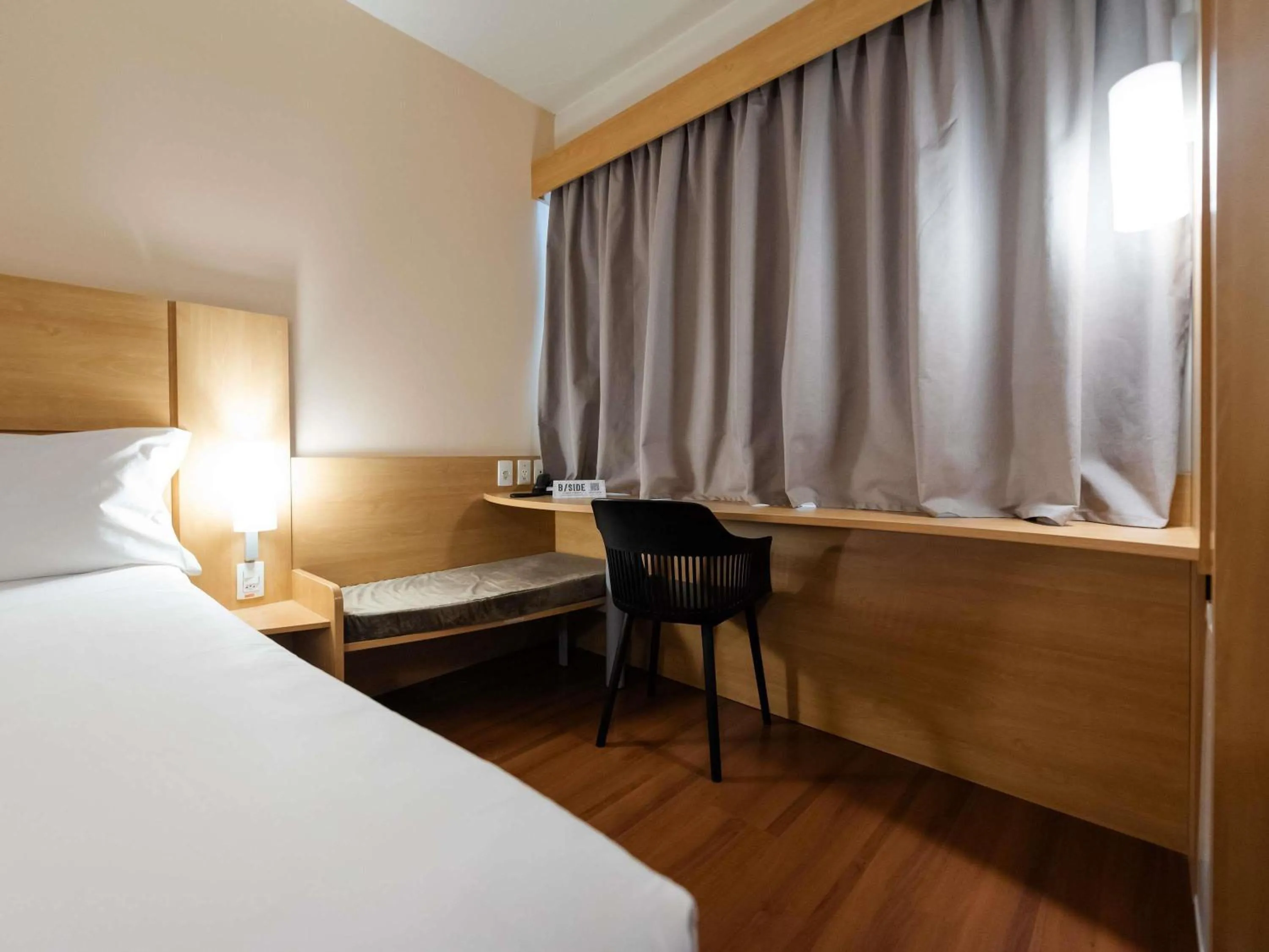 Bedroom, Bed in ibis Porto Alegre Moinhos de Vento