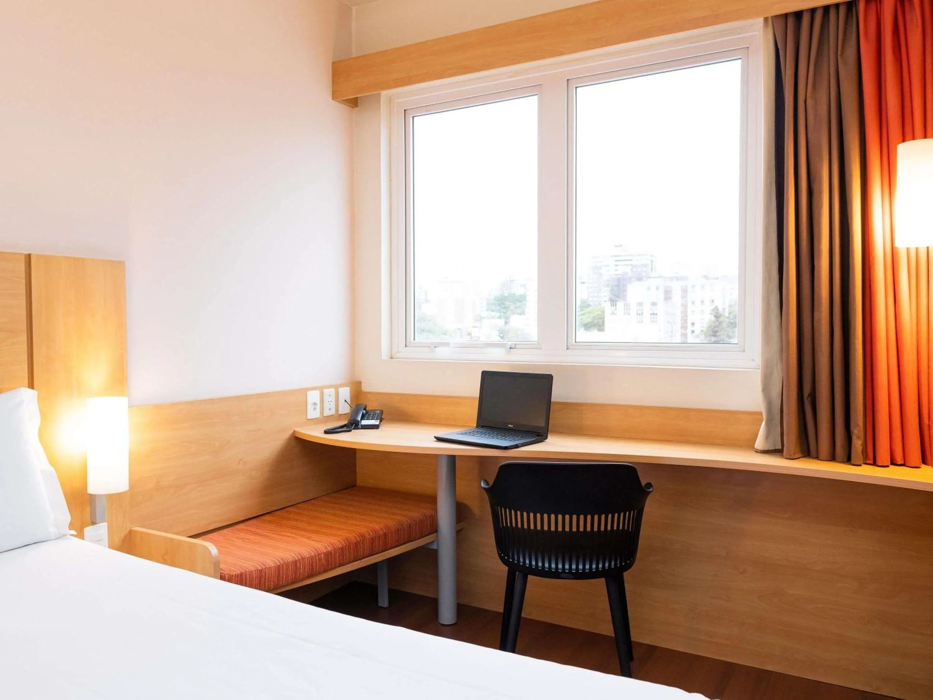 Bedroom, Bed in ibis Porto Alegre Moinhos de Vento