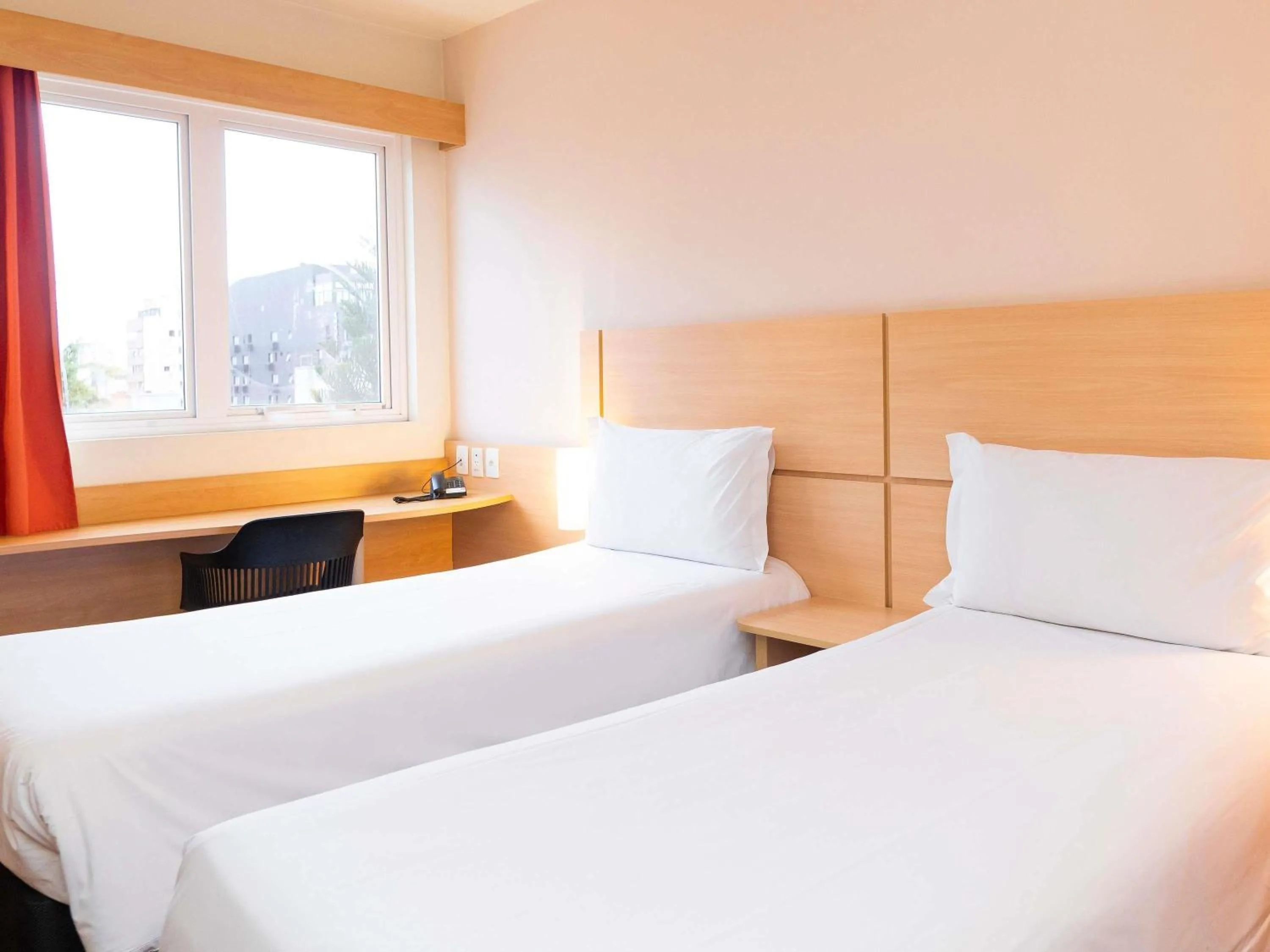 Bedroom, Bed in ibis Porto Alegre Moinhos de Vento