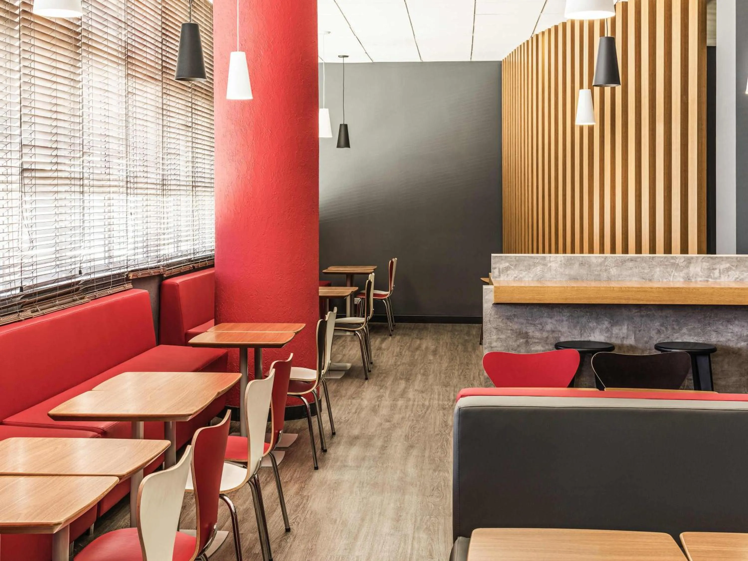 Restaurant/places to eat in ibis Sao Jose dos Campos Dutra