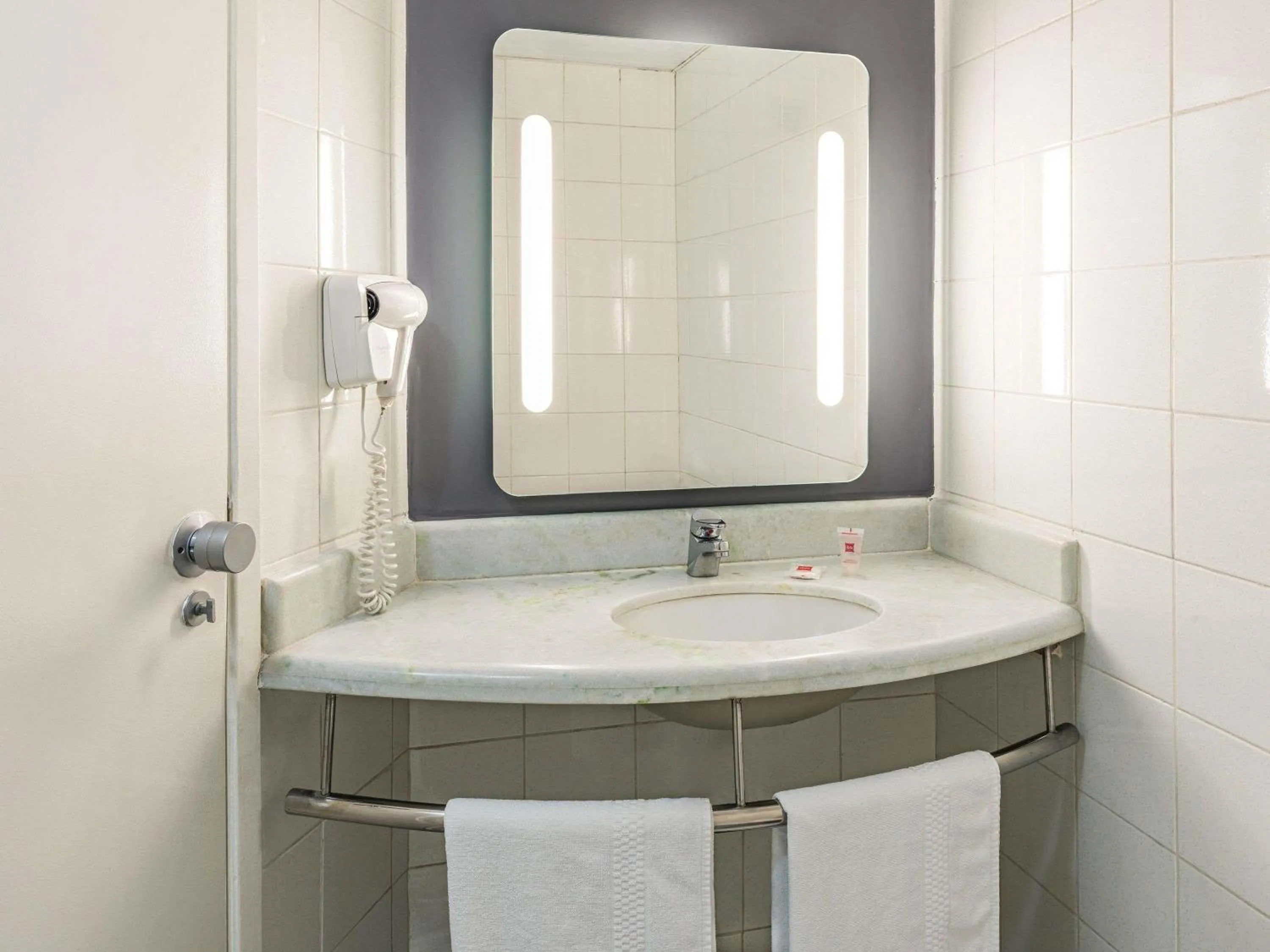 Bedroom in ibis Sao Jose dos Campos Dutra