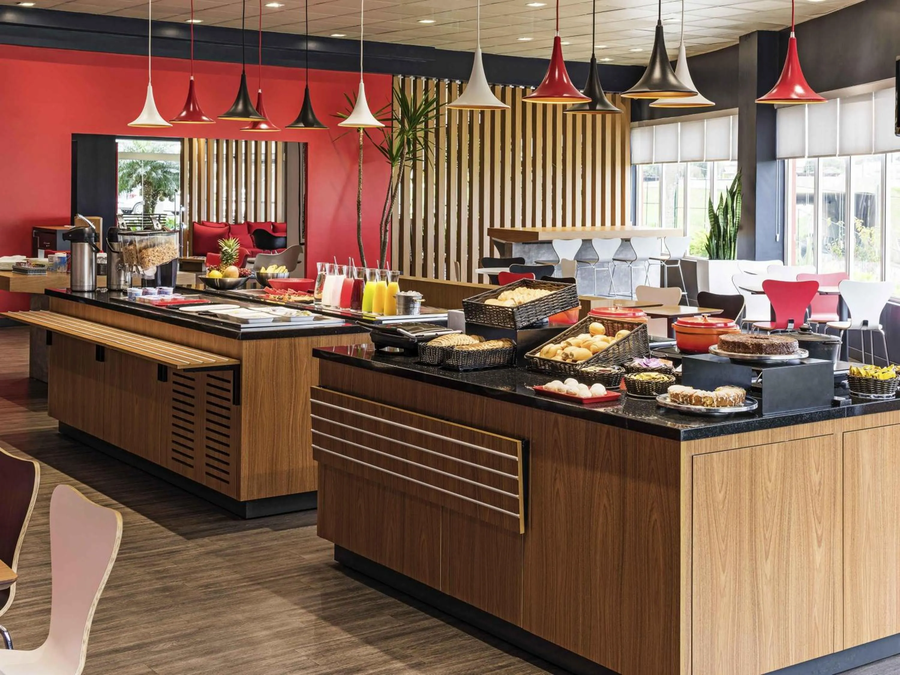 Restaurant/places to eat in ibis Curitiba Aeroporto