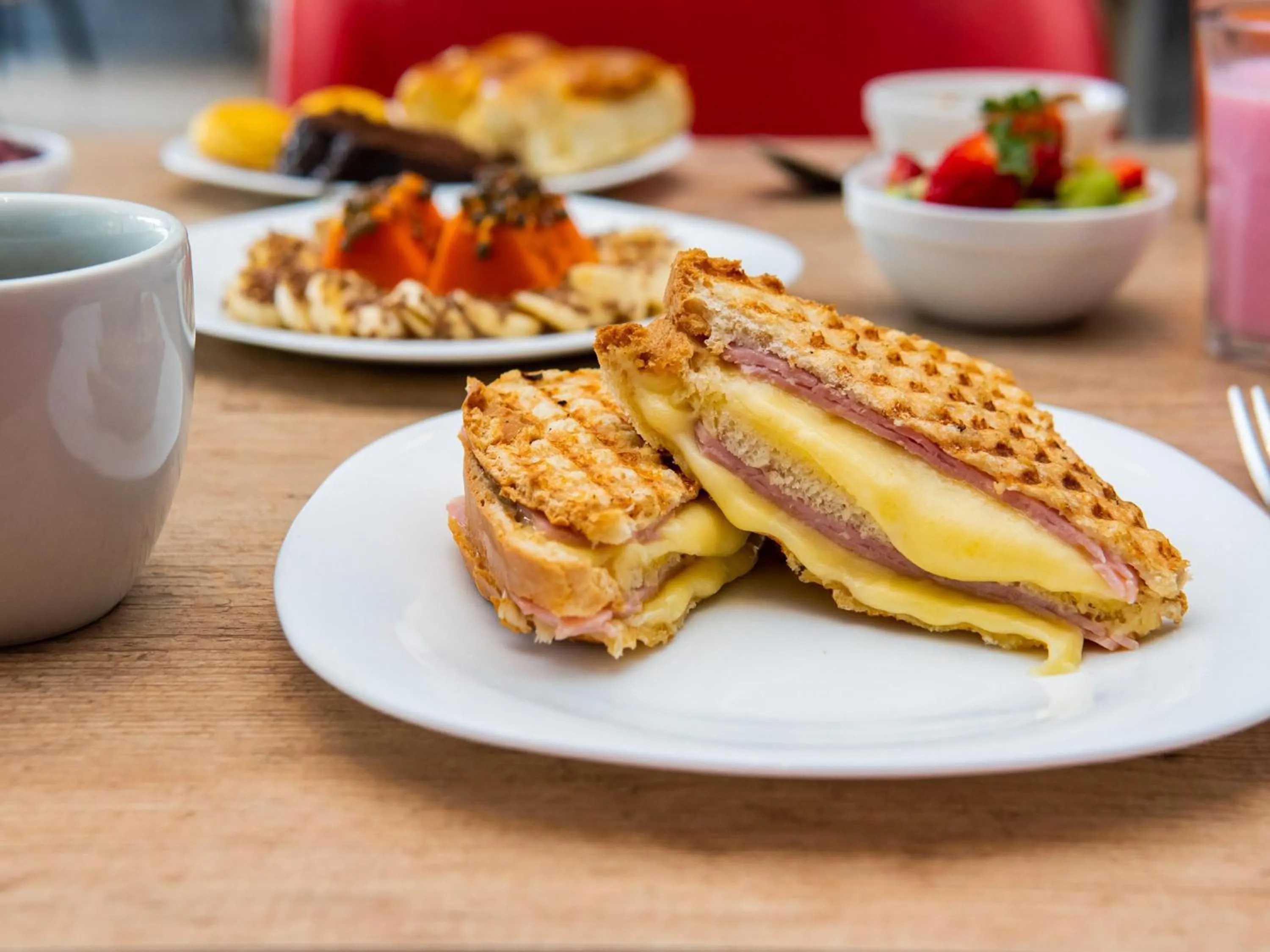 Restaurant/places to eat in ibis Santos Valongo