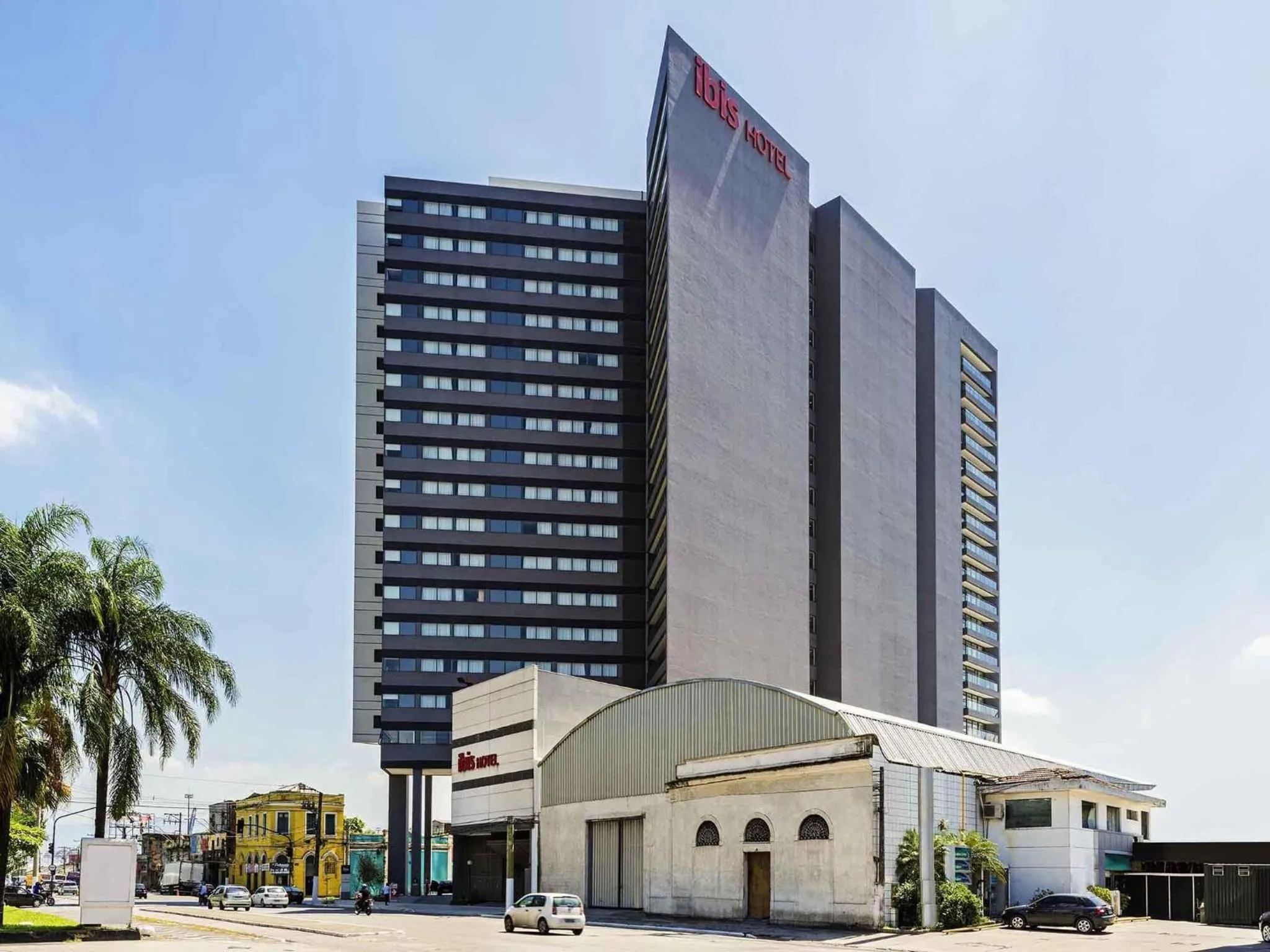 Property building in ibis Santos Valongo