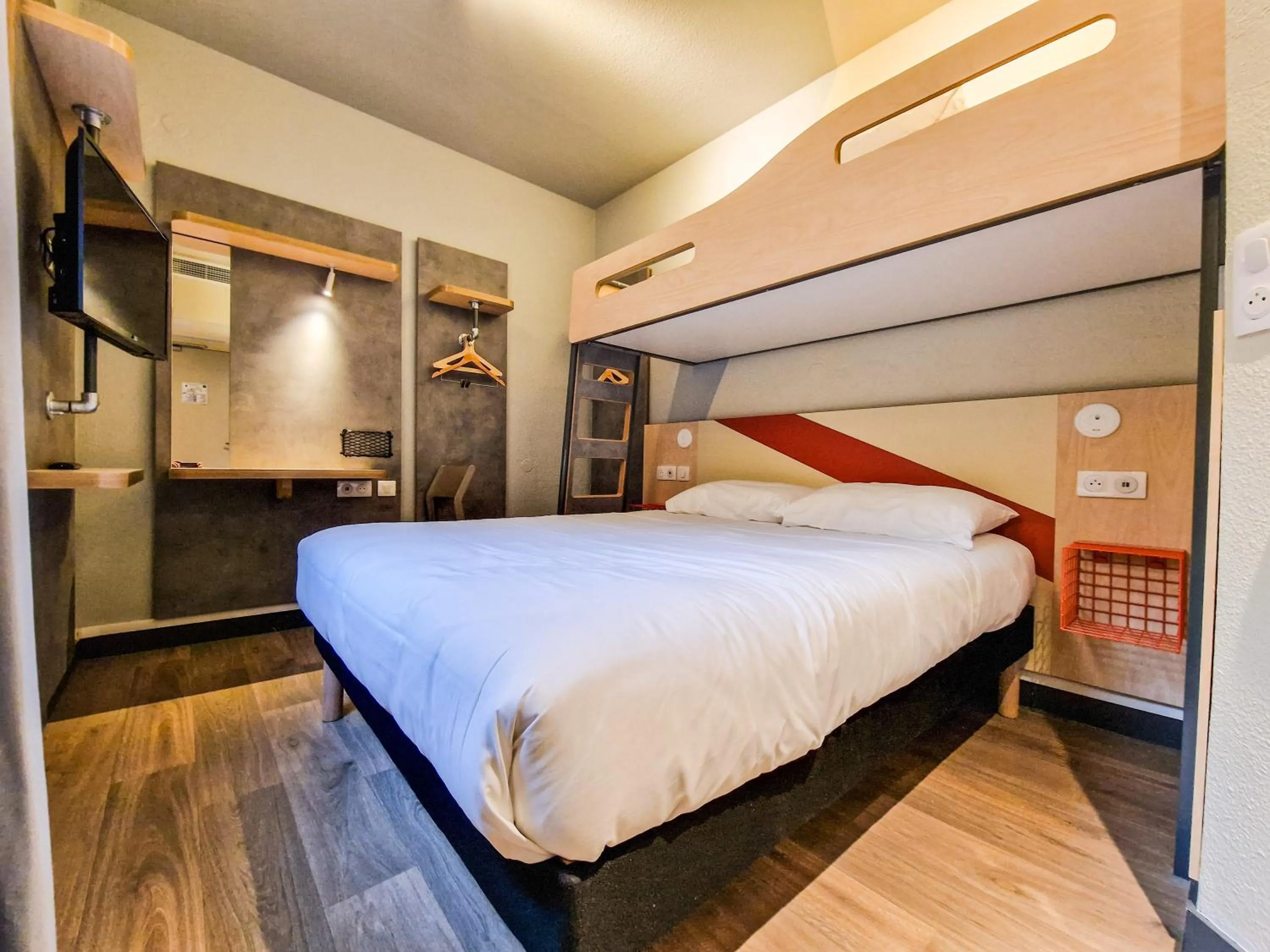 Bedroom, Bed in ibis Budget Lille Marcq En Baroeul