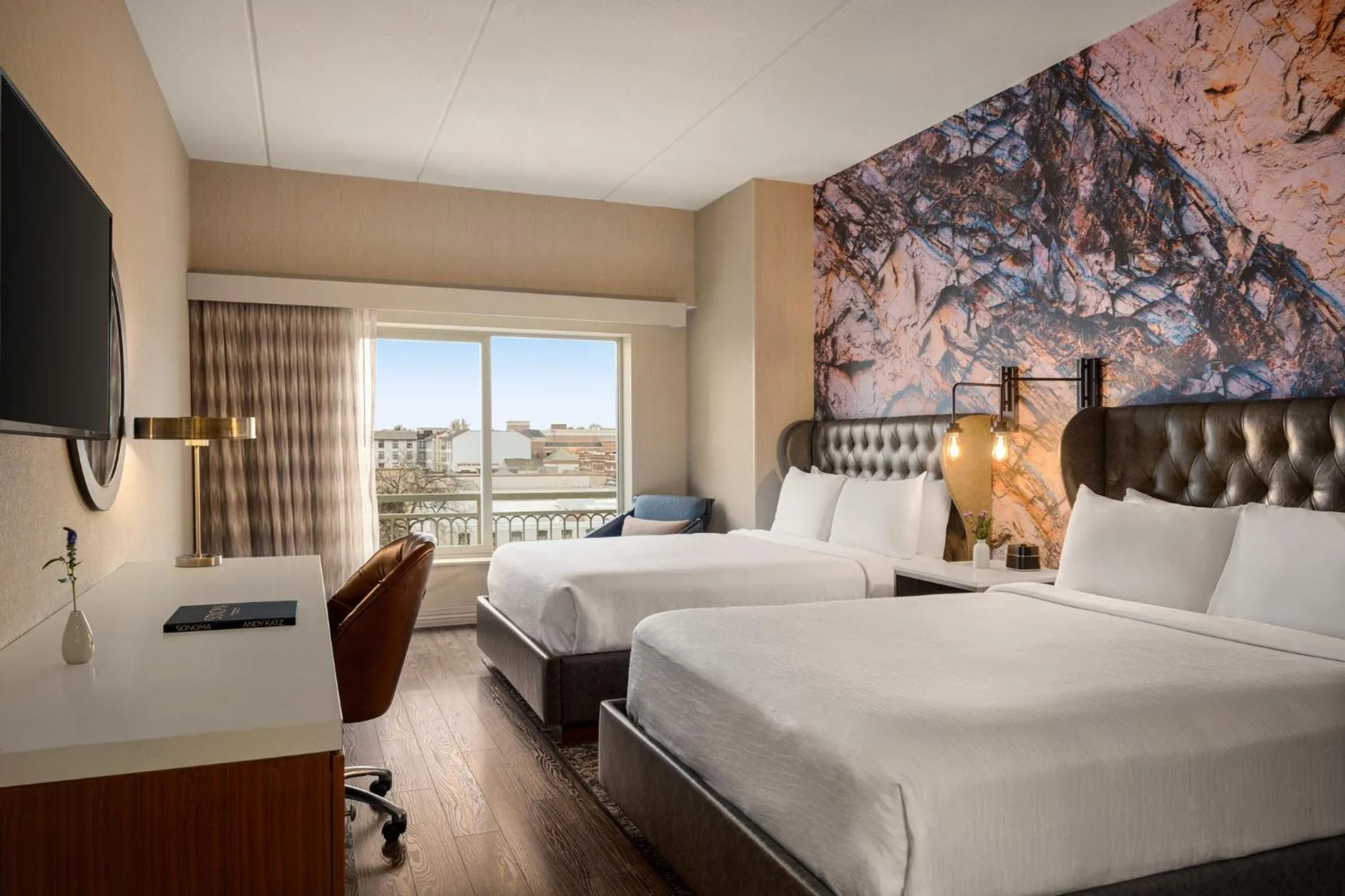 Photo of the whole room, Bed in Hotel Indigo Naperville Riverwalk by IHG