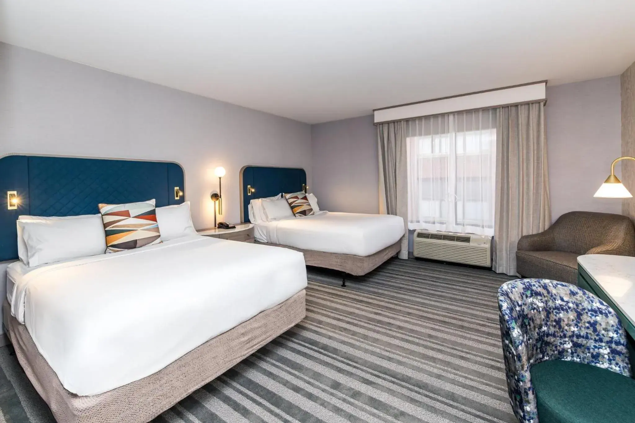 Queen Room with Two Queen Beds Hearing Accessible with Roll-In Shower - Non-Smoking in Voco The Clair Cincinnati Downtown by IHG Queen Room with Two Queen Beds Hearing Accessible with Roll-In Shower - Non-Smoking in Voco The Clair Cincinnati Downtown by IHG