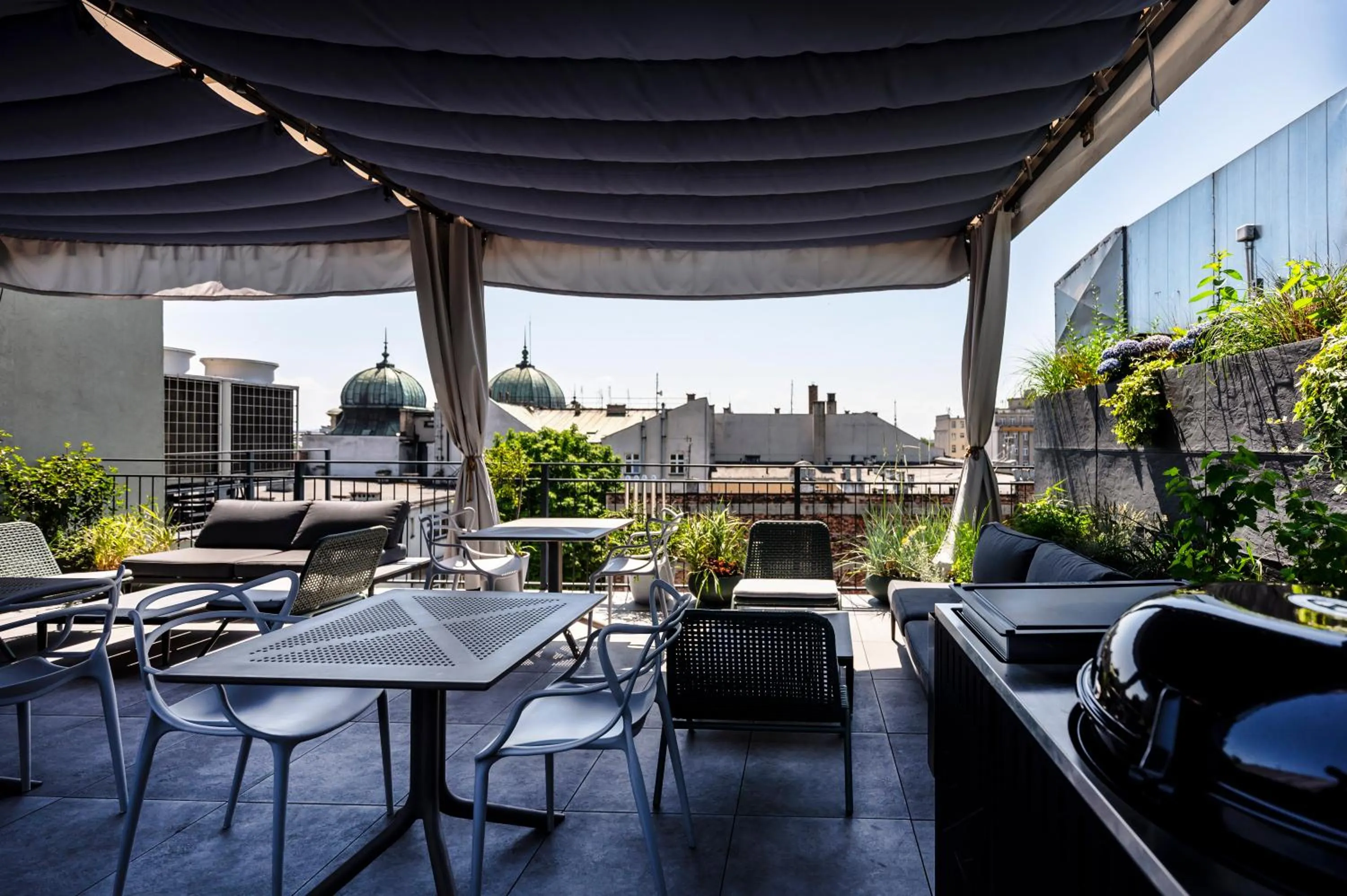 Restaurant/places to eat in Hotel Indigo Krakow - Old Town by IHG