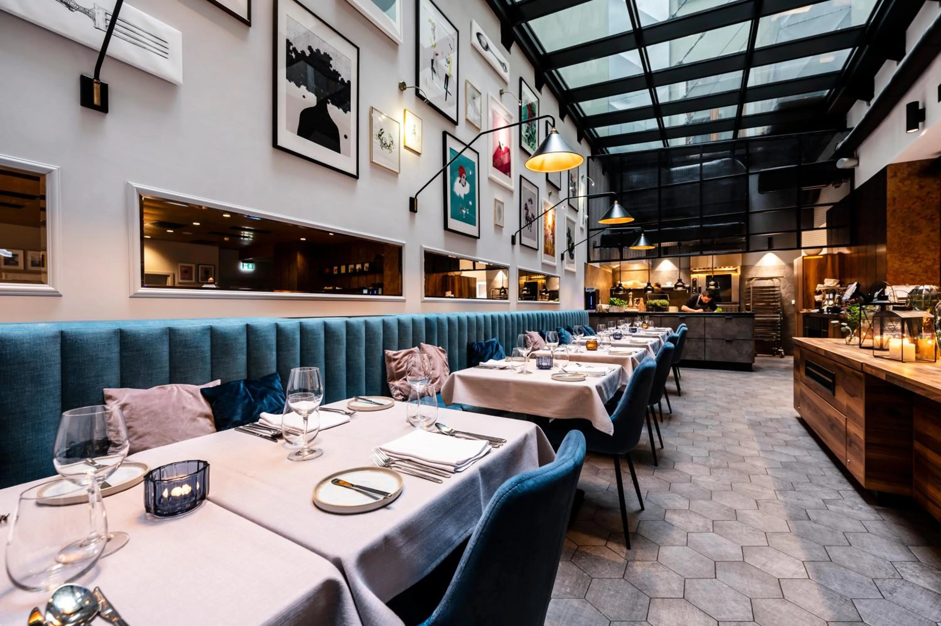 Restaurant/places to eat in Hotel Indigo Krakow - Old Town by IHG