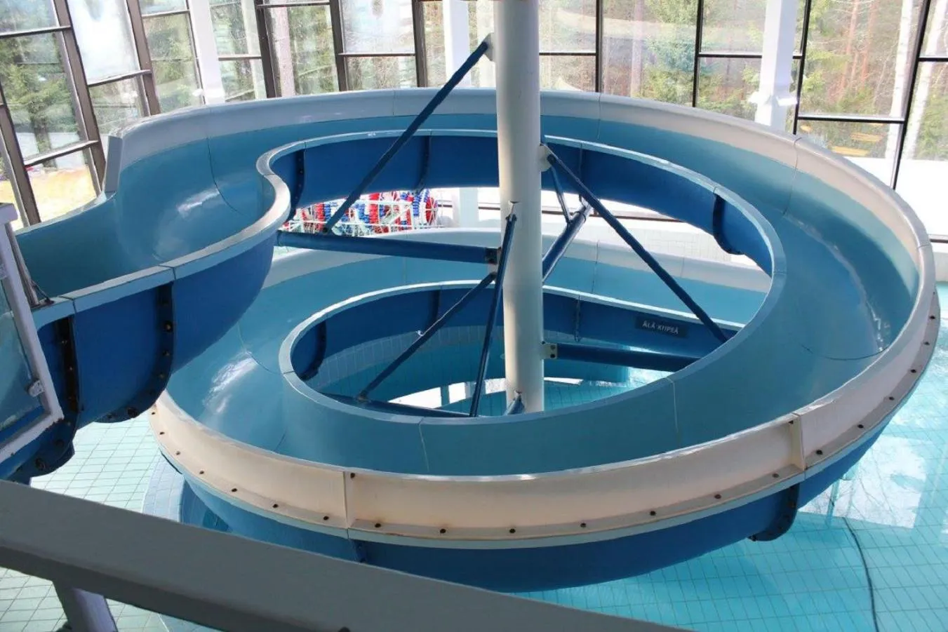 Swimming pool in Quality Hotel Sveitsi