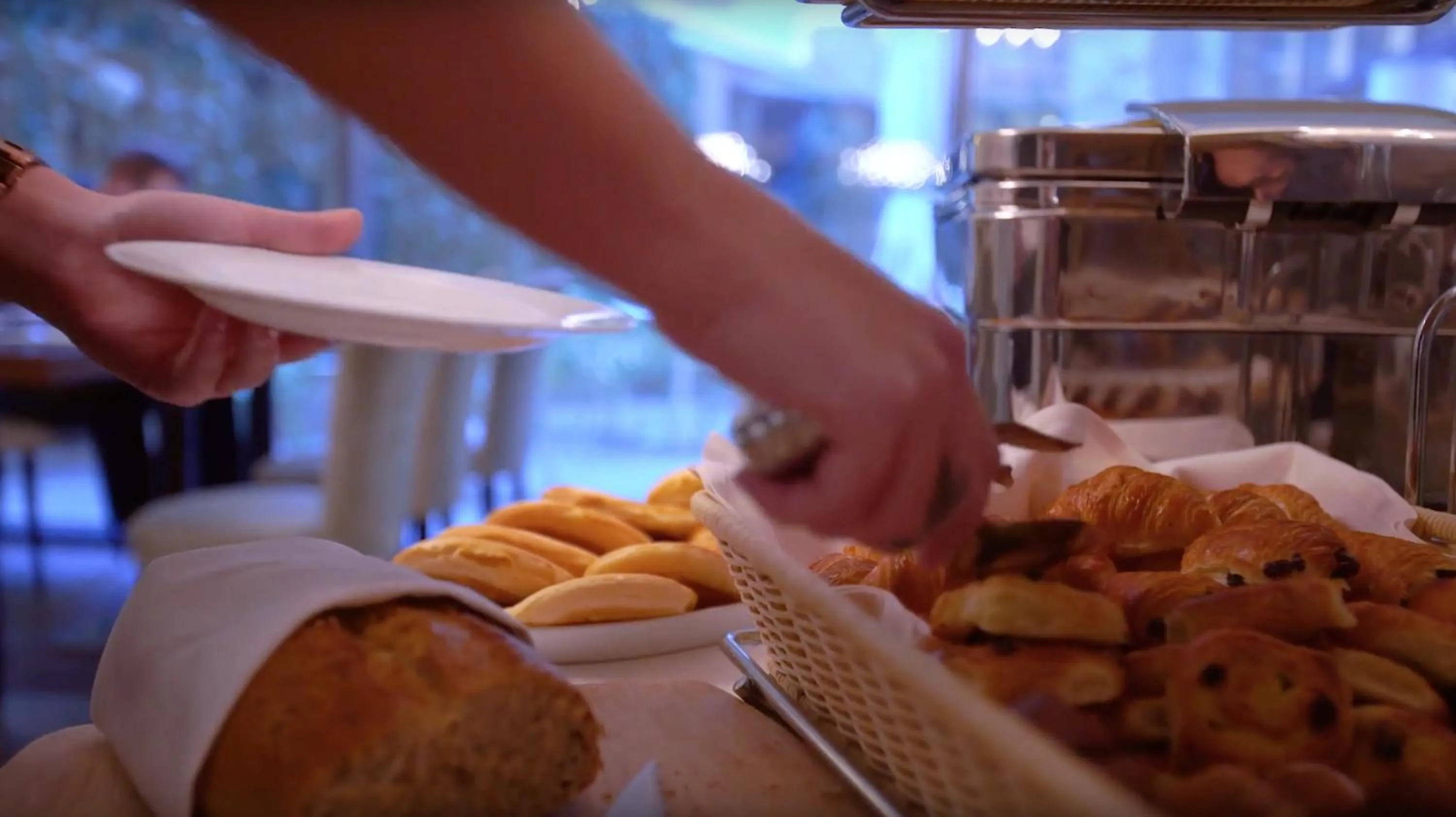 Buffet breakfast in Capital Plaza Hotel