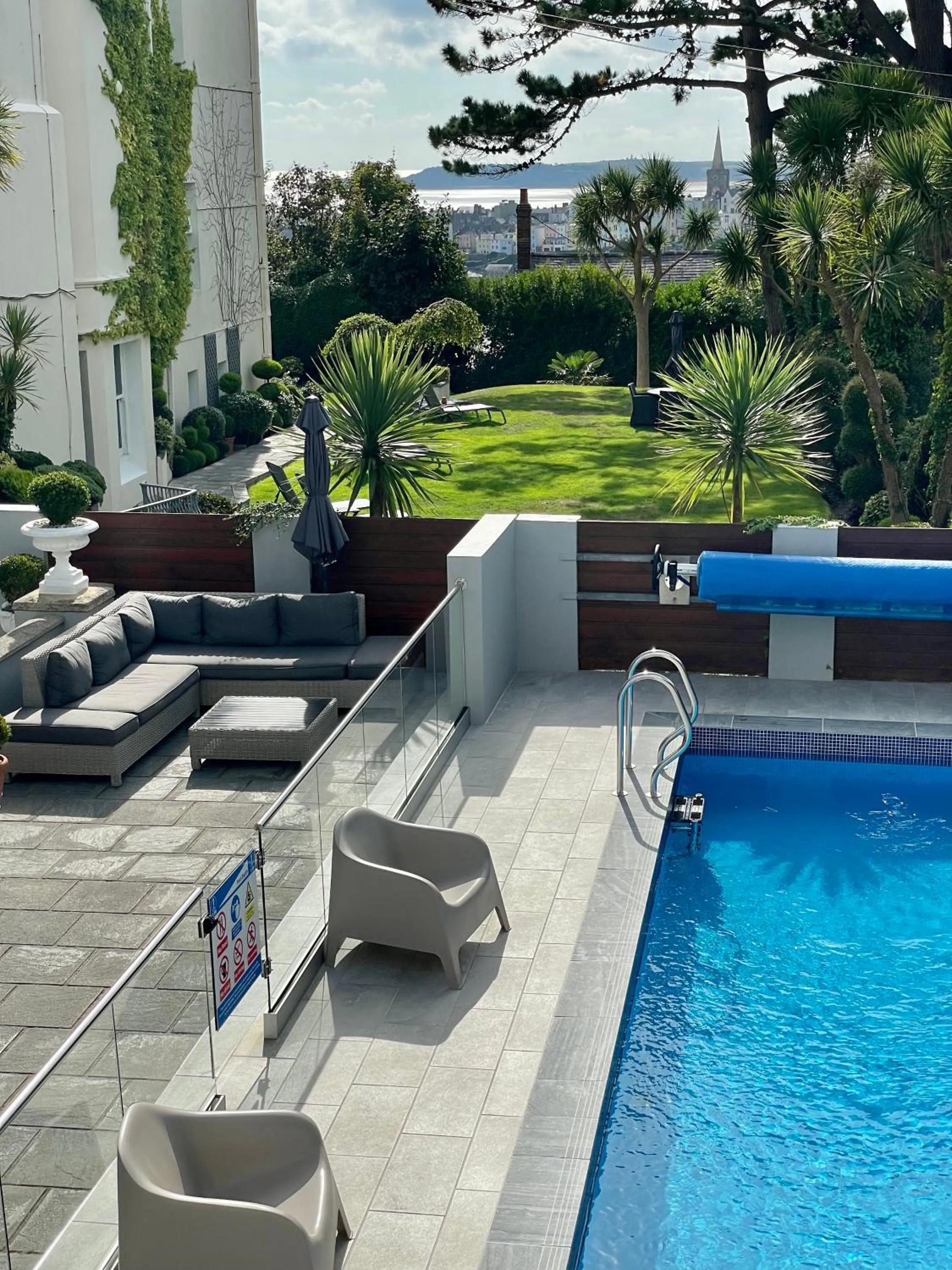 Garden in The Park Hotel