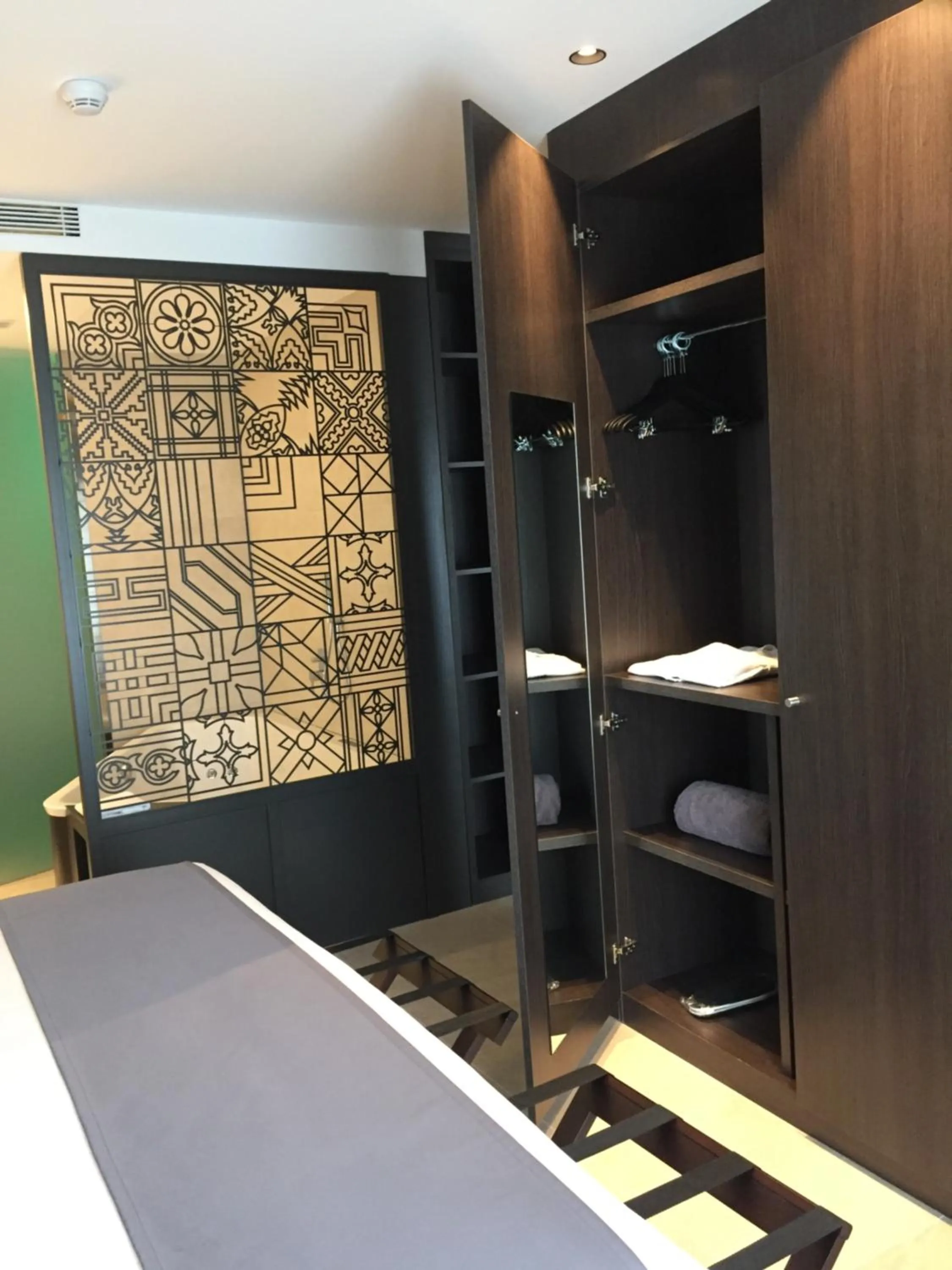 Bed in Vila Arenys Hotel