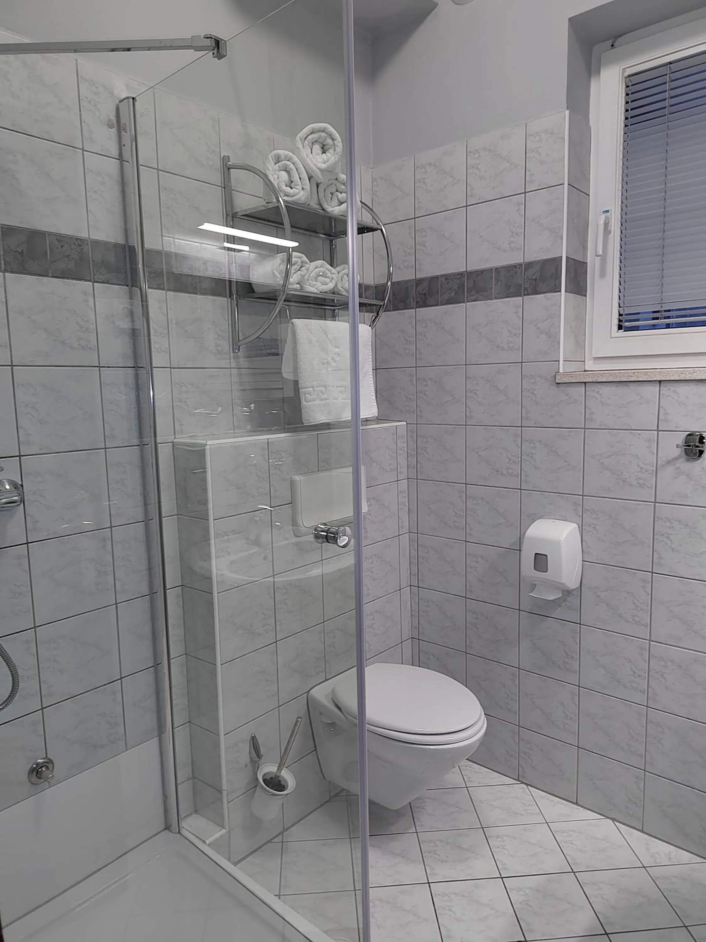 Shower in Hotel Bajt Maribor