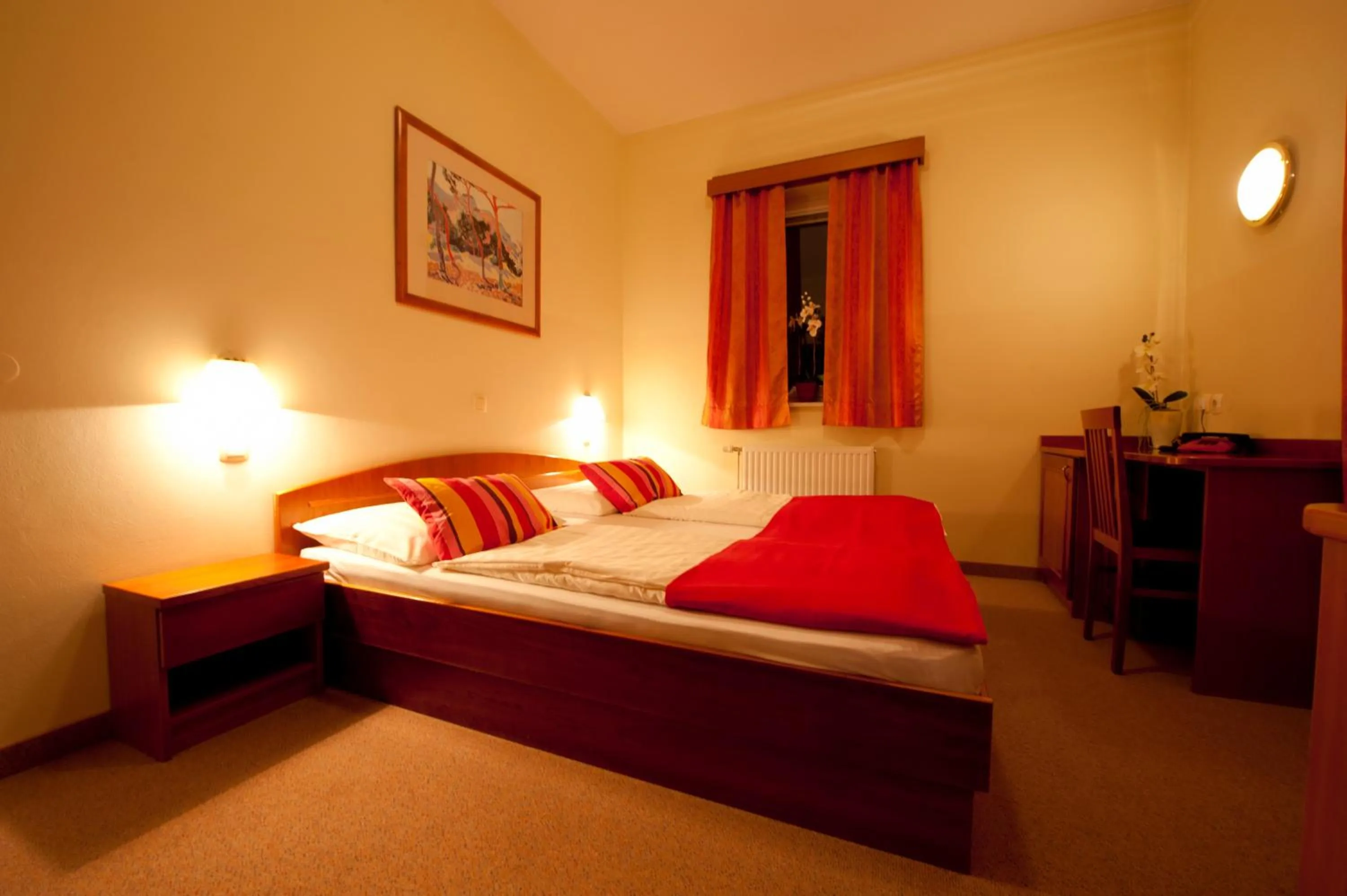 Bedroom, Bed in Hotel Bajt Maribor