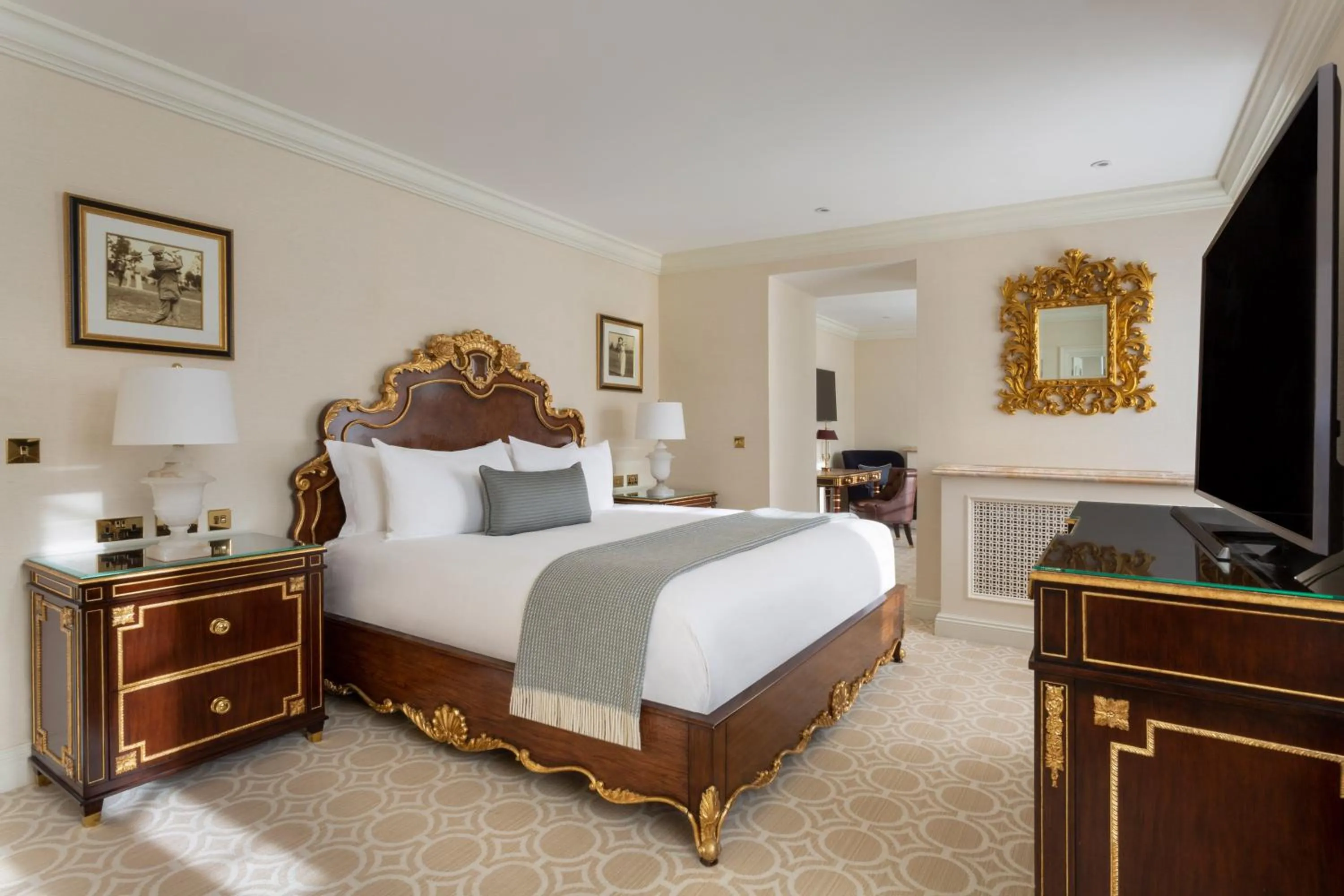 Bedroom, Bed in Trump Turnberry