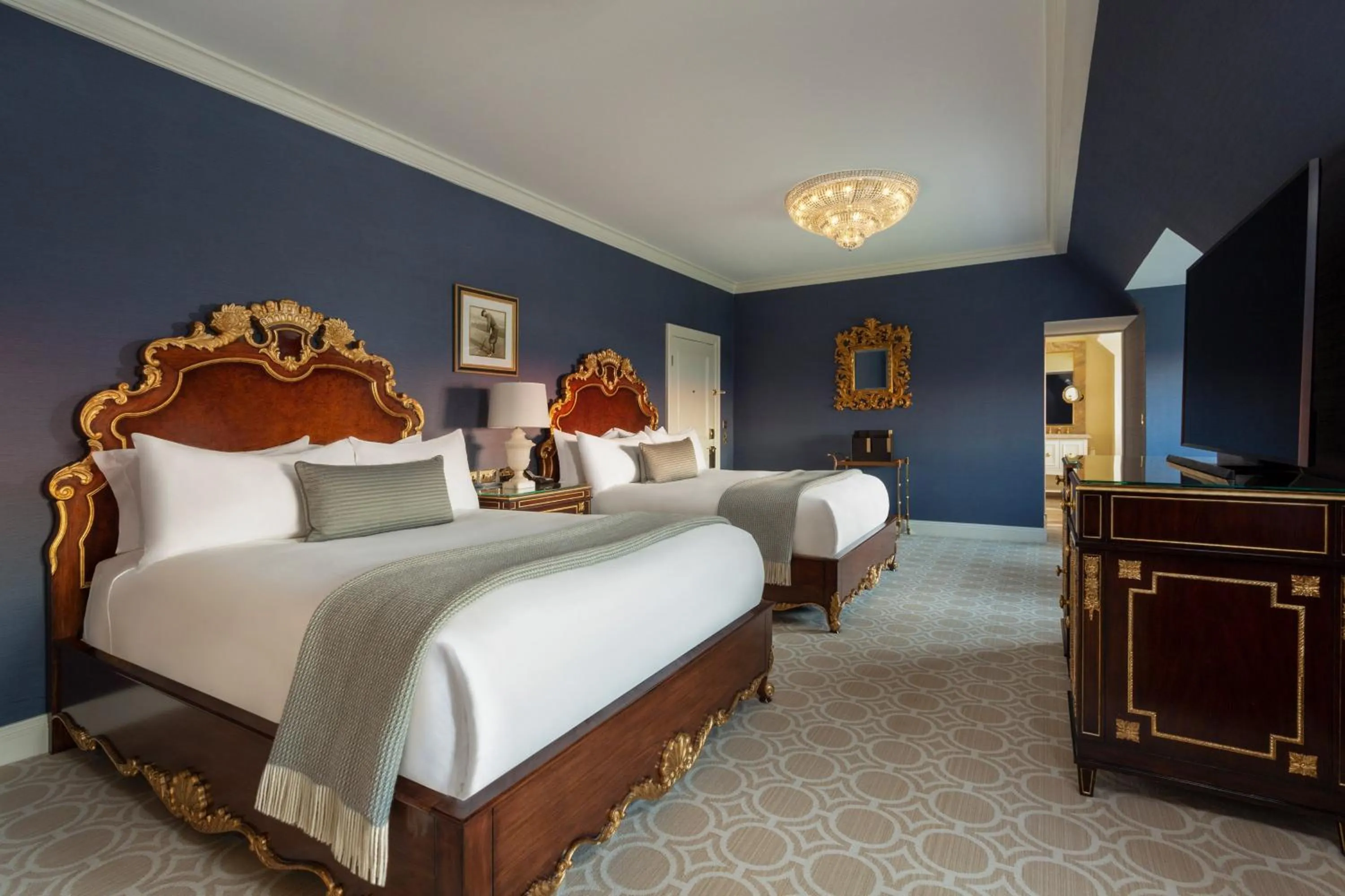 Bedroom, Bed in Trump Turnberry