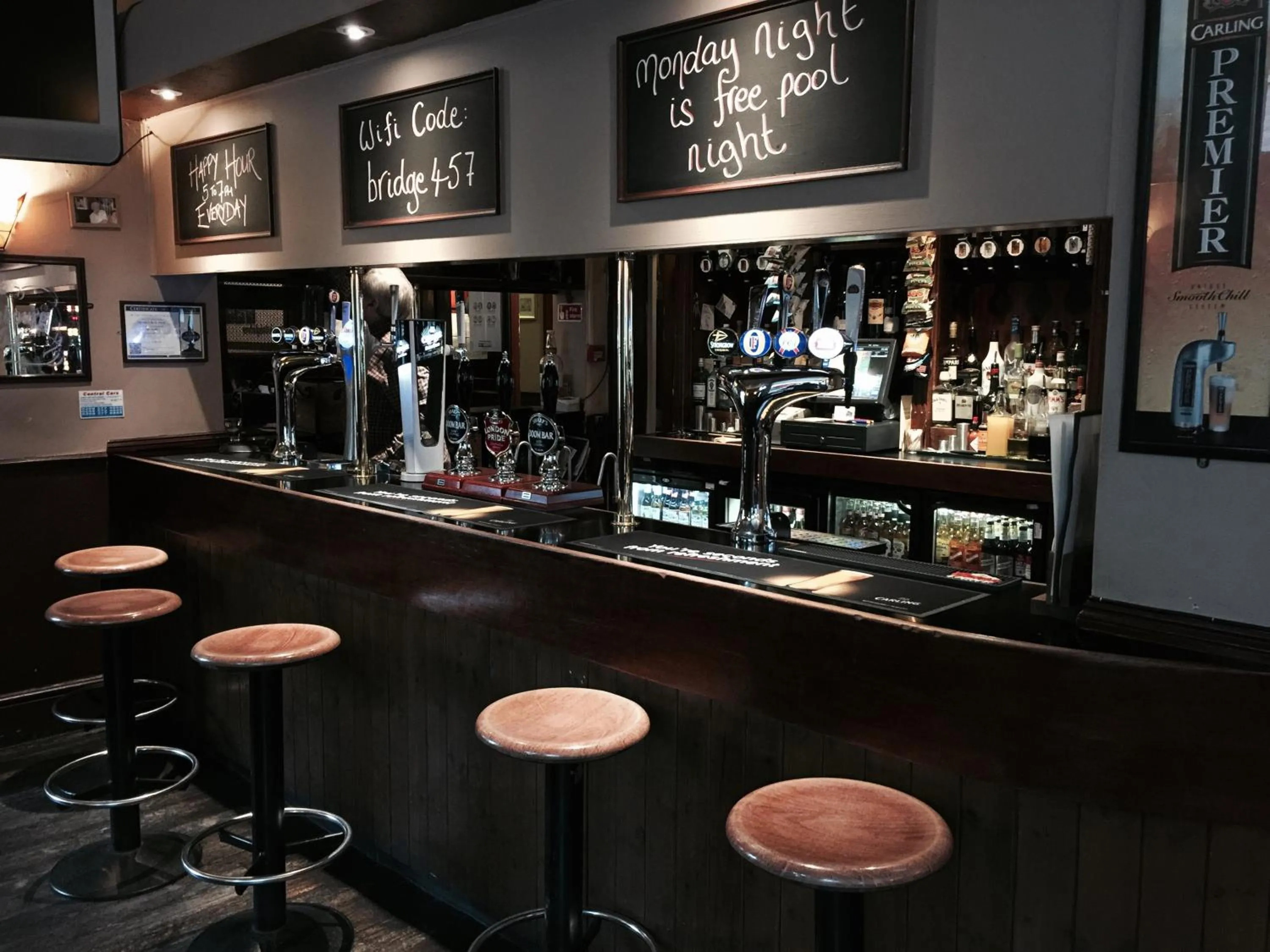 Lounge or bar in The Bridge Inn