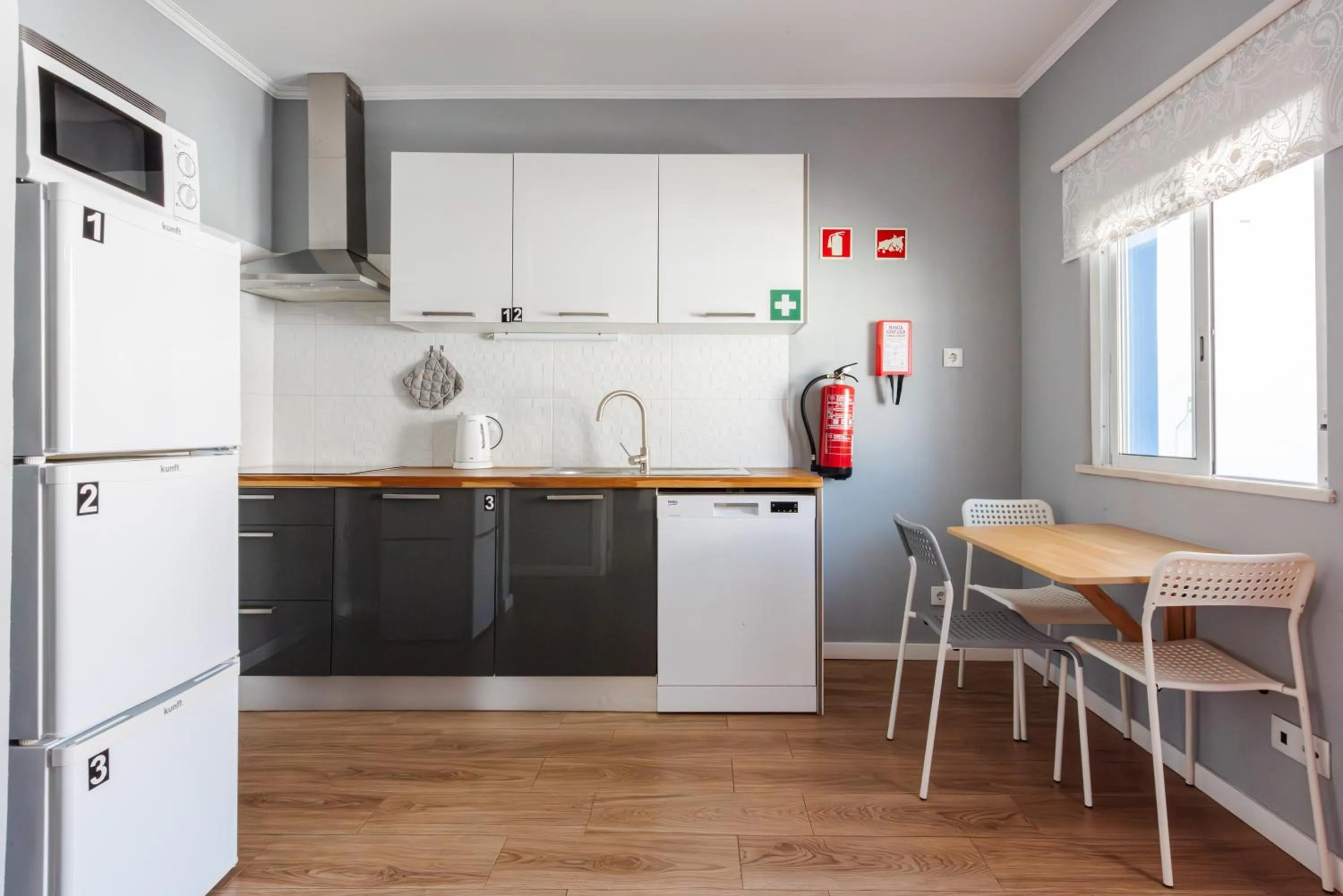 Communal kitchen in Lagos Uptown Bed & Breakfast