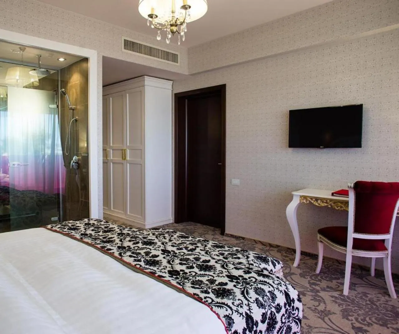 Photo of the whole room, Bed in Pleiada Boutique Hotel & Spa