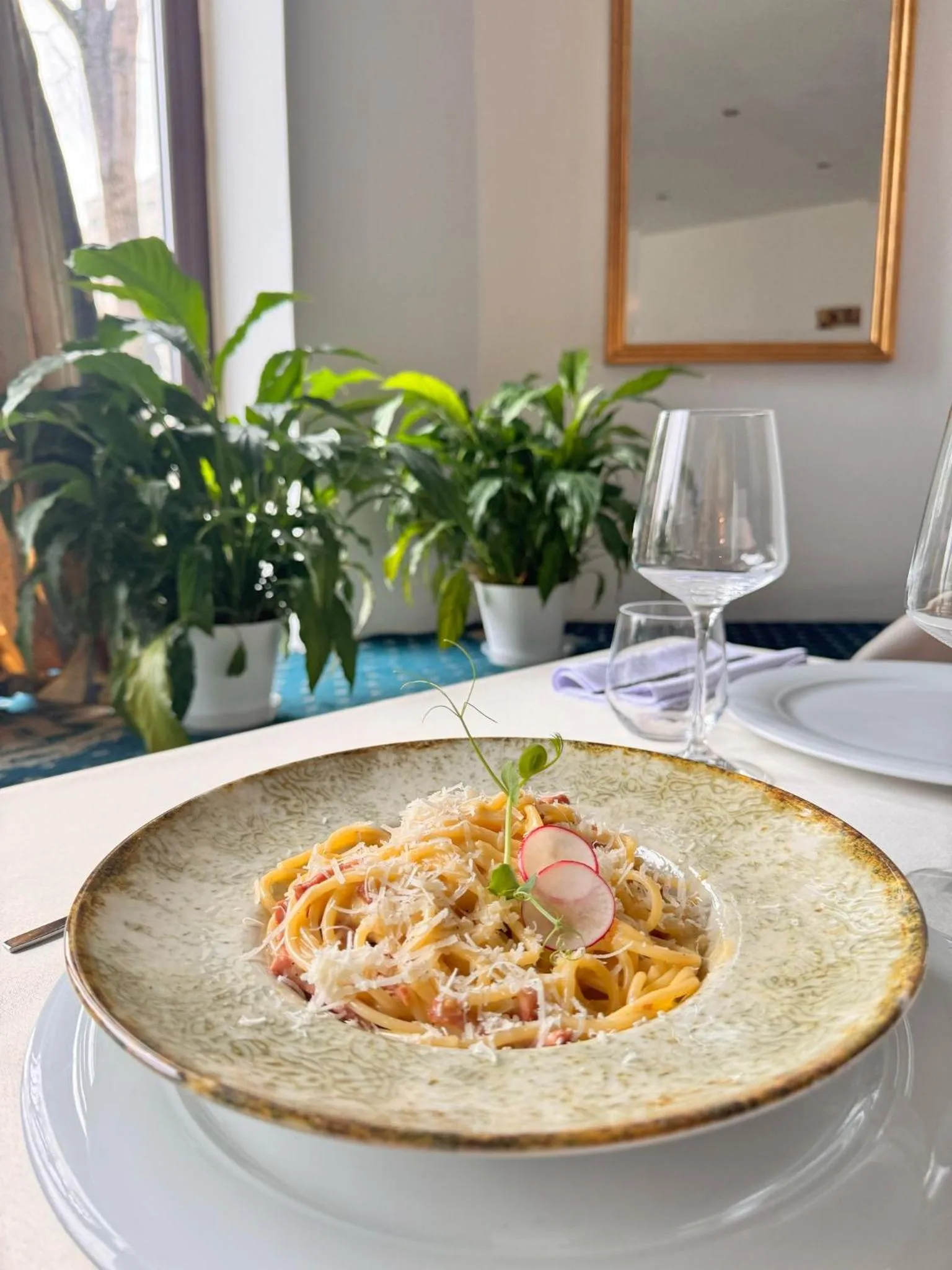 Food in Hotel Cetate