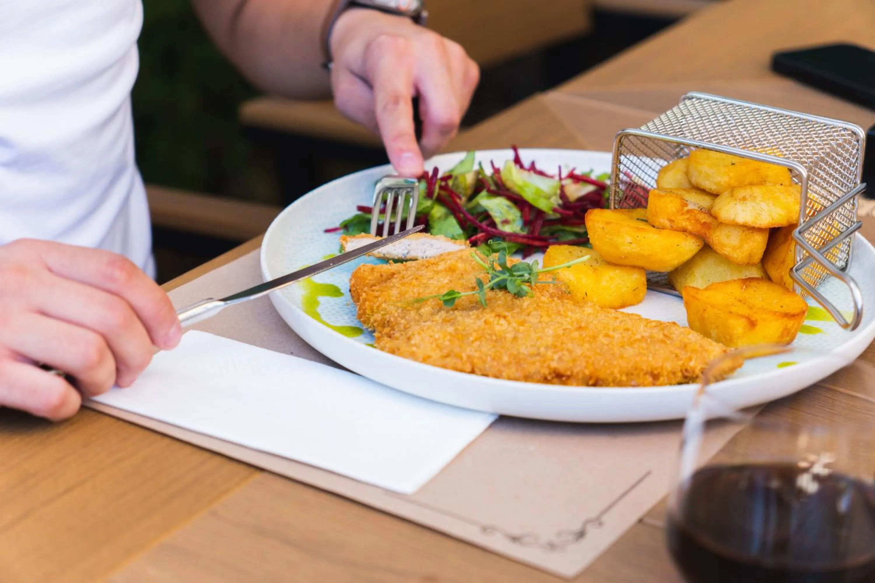 Food in Hotel Cetate