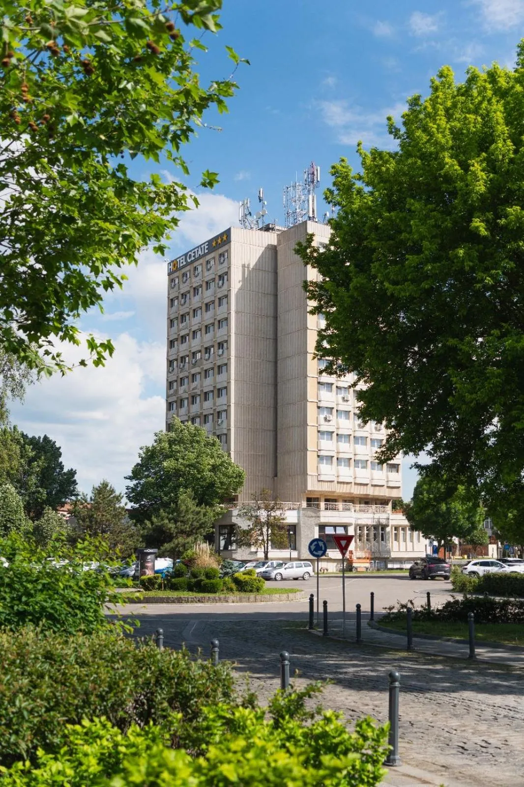 Property building in Hotel Cetate