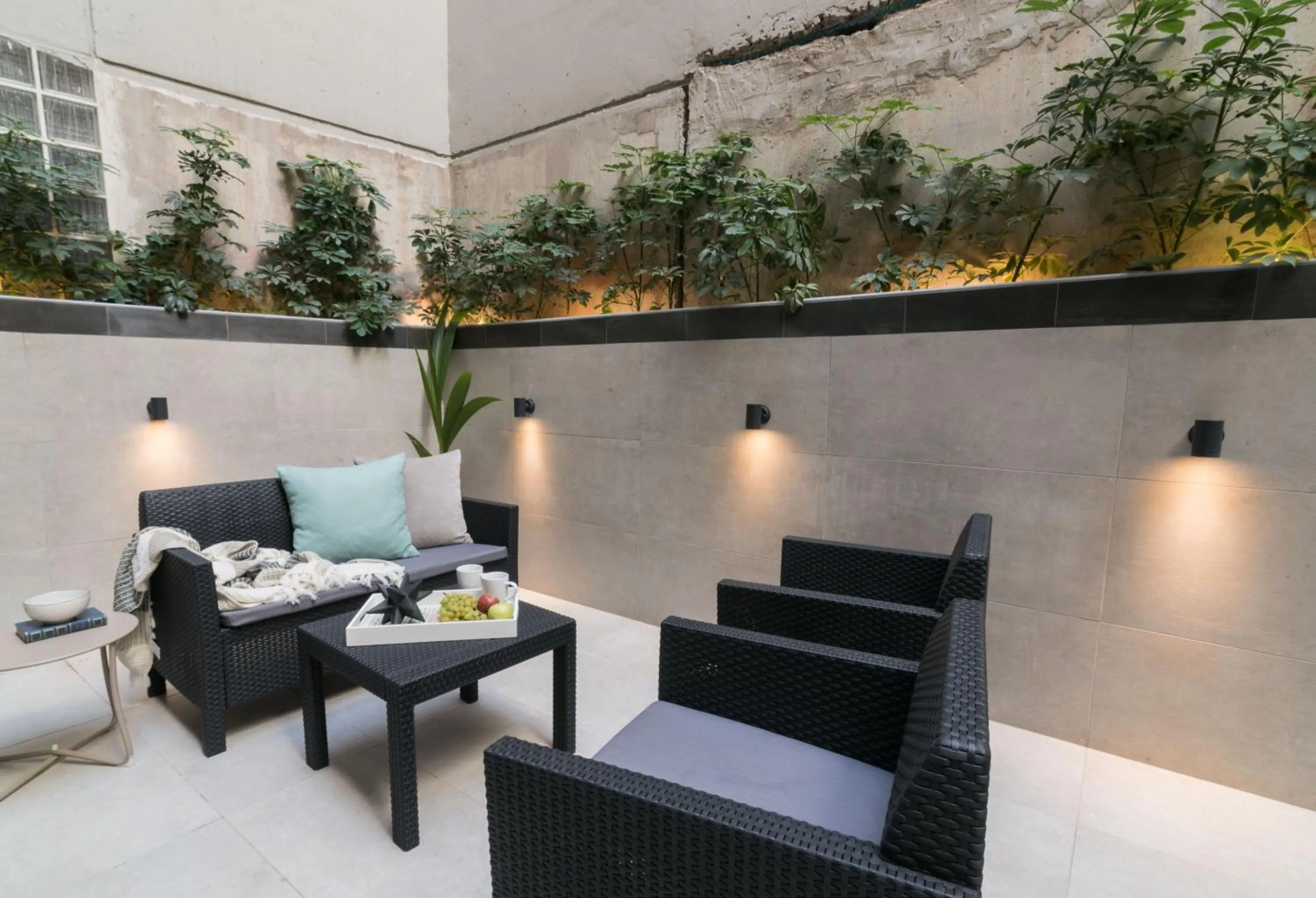 Photo of the whole room in 47 Luxury Suites