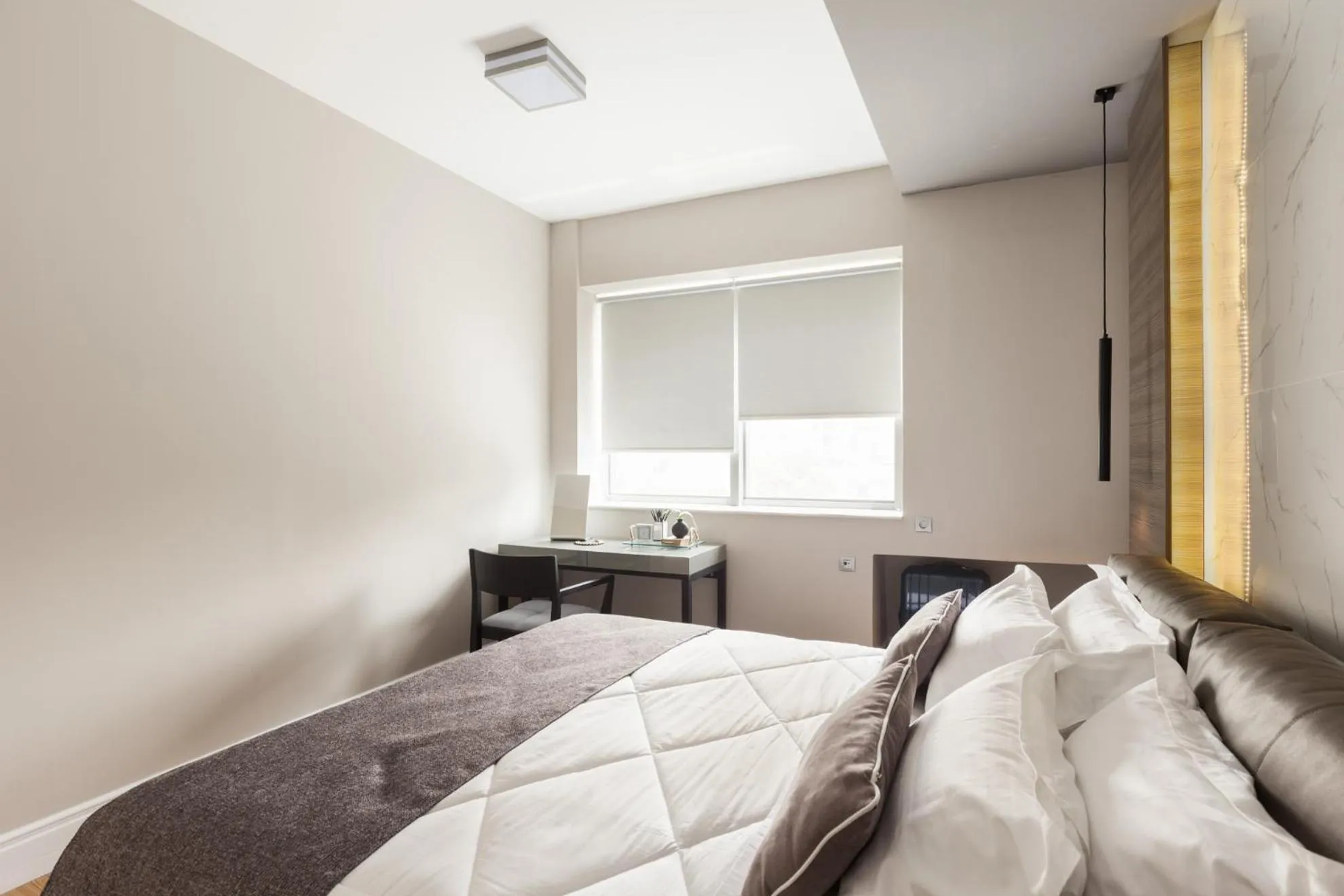 Bedroom, Bed in 47 Luxury Suites